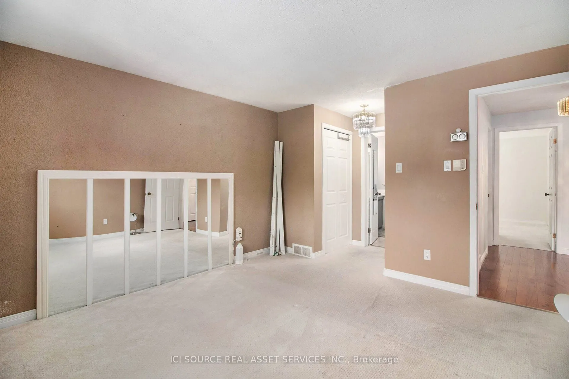31 Wedgewood Crescent