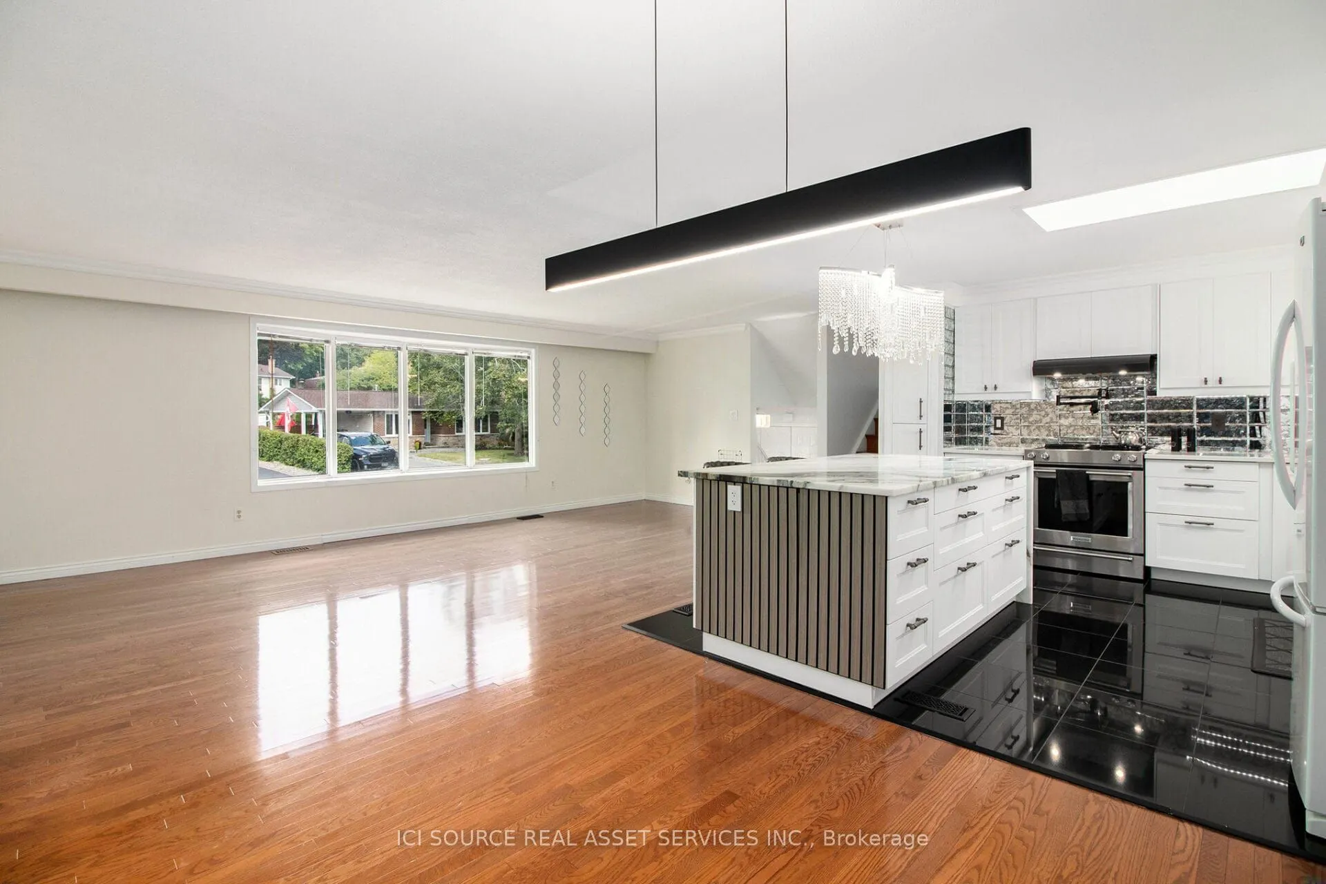 31 Wedgewood Crescent