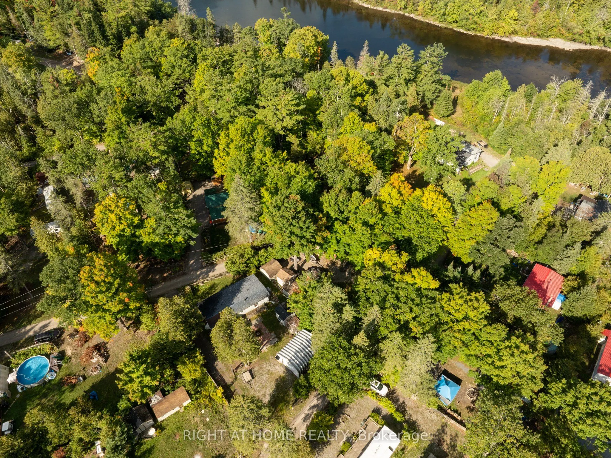 137 Trillium Trail S