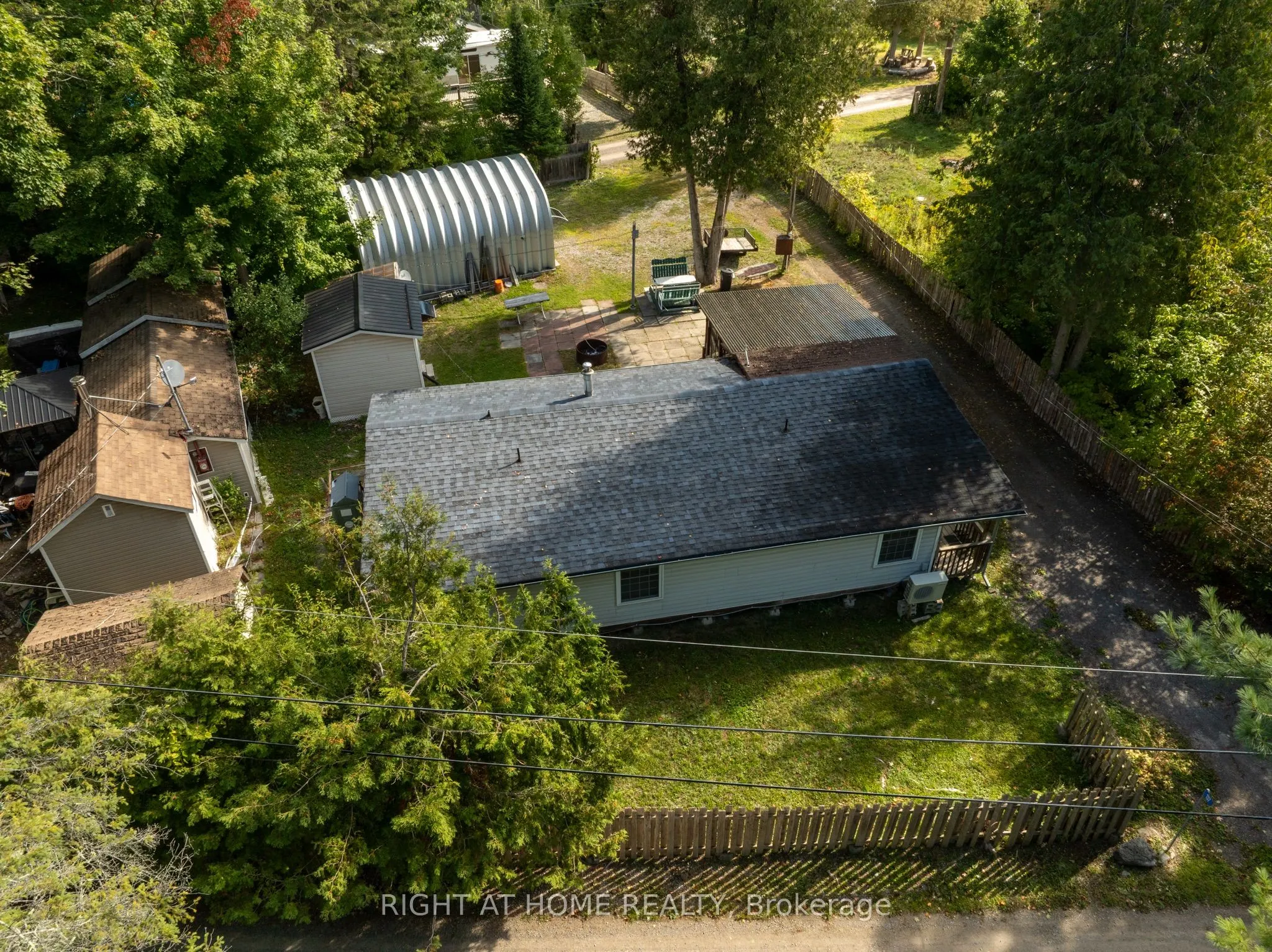 137 Trillium Trail S