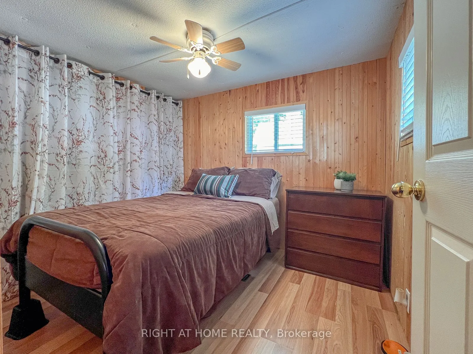 137 Trillium Trail S
