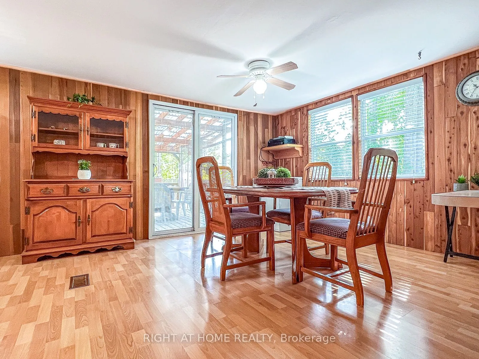 137 Trillium Trail S
