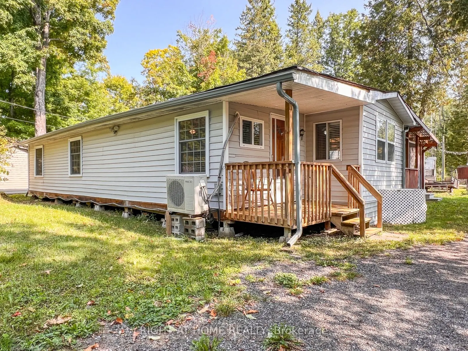 137 Trillium Trail S