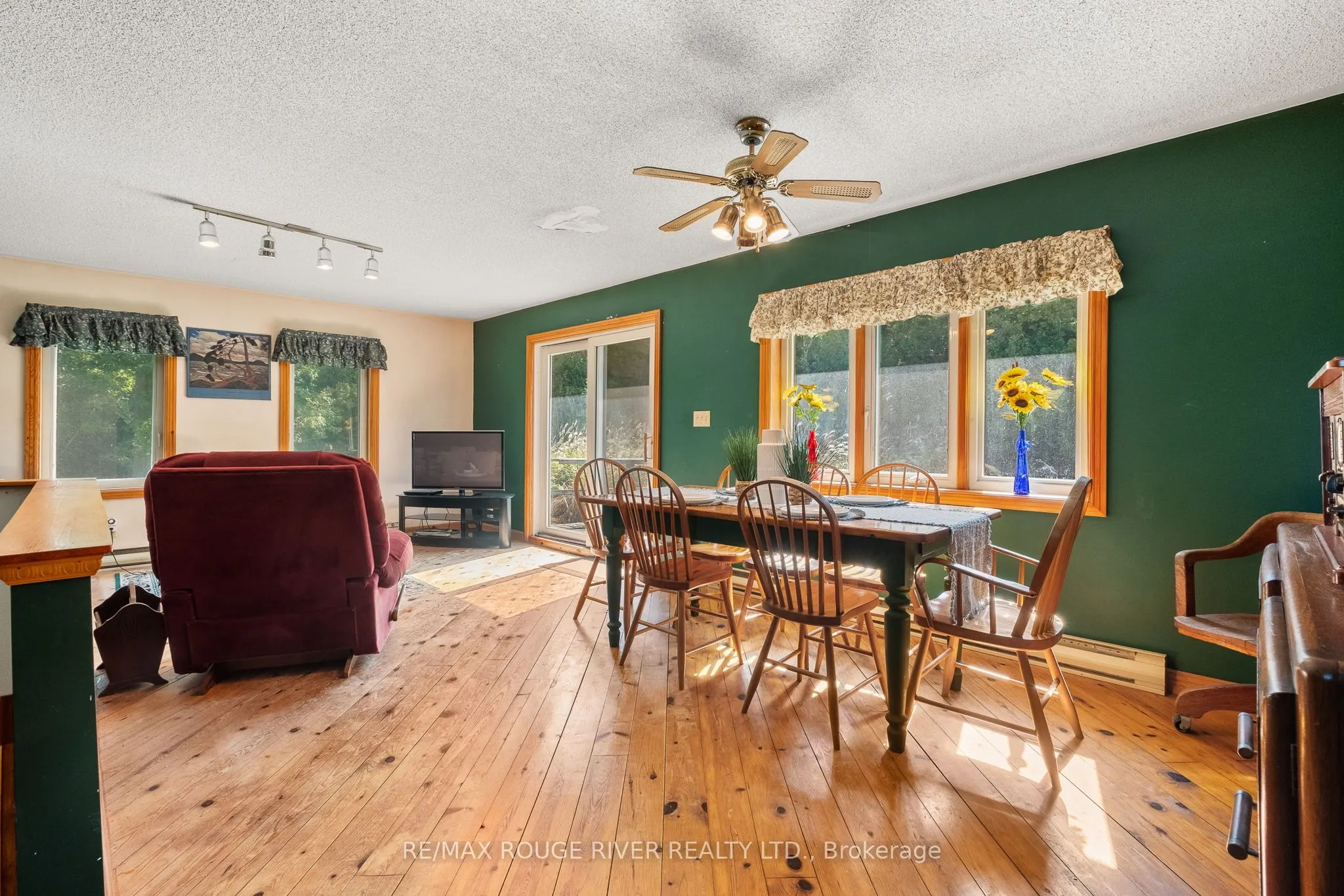 5313 Harris Boatworks Road