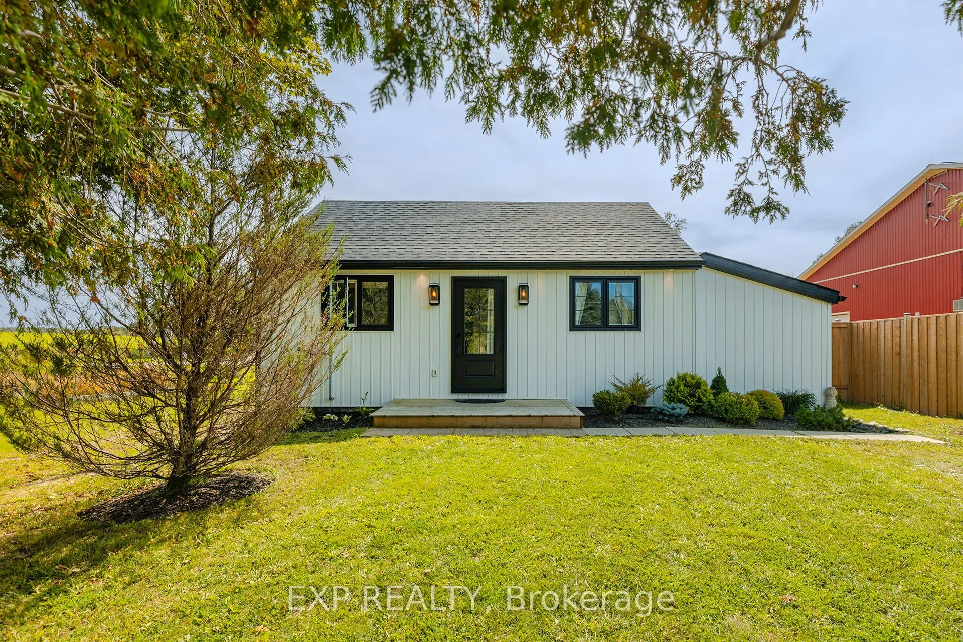 401250 Grey 4 Road