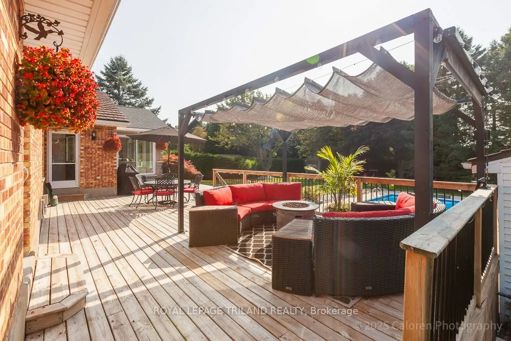 25 MONTEITH Avenue