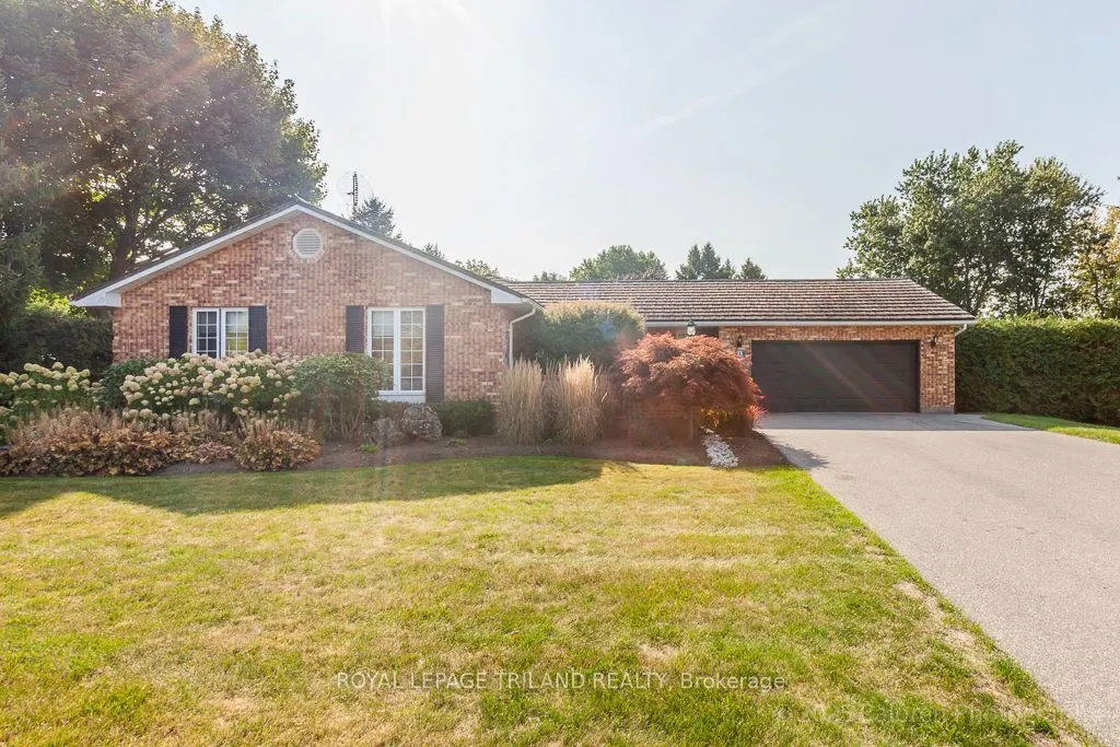 25 MONTEITH Avenue