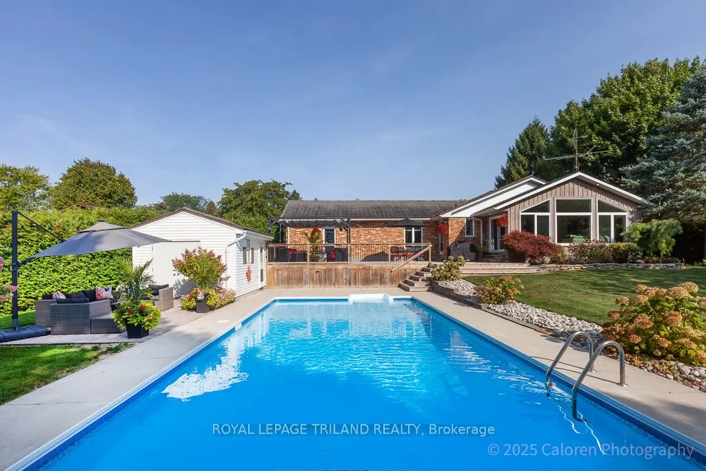 25 MONTEITH Avenue