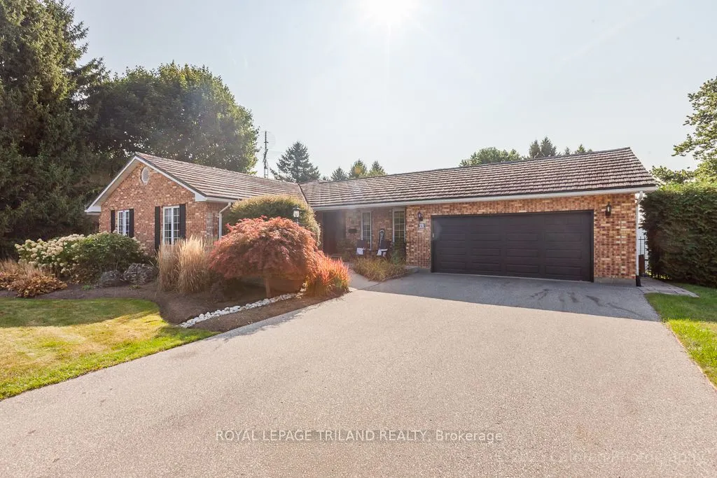 25 MONTEITH Avenue