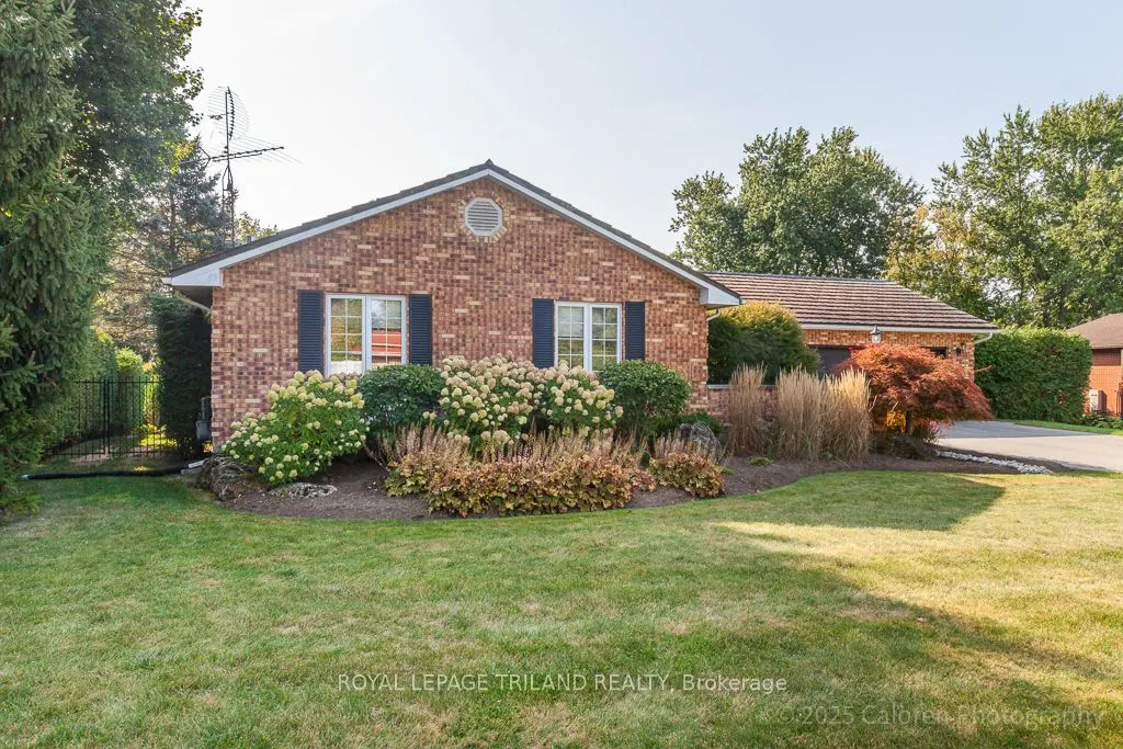25 MONTEITH Avenue