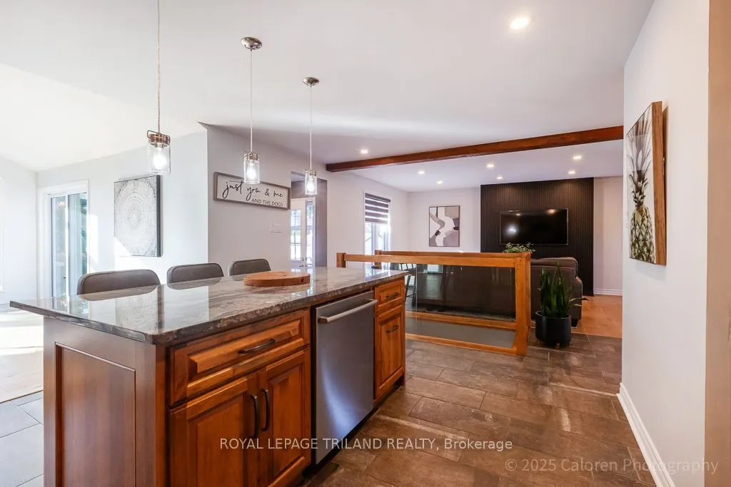 25 MONTEITH Avenue