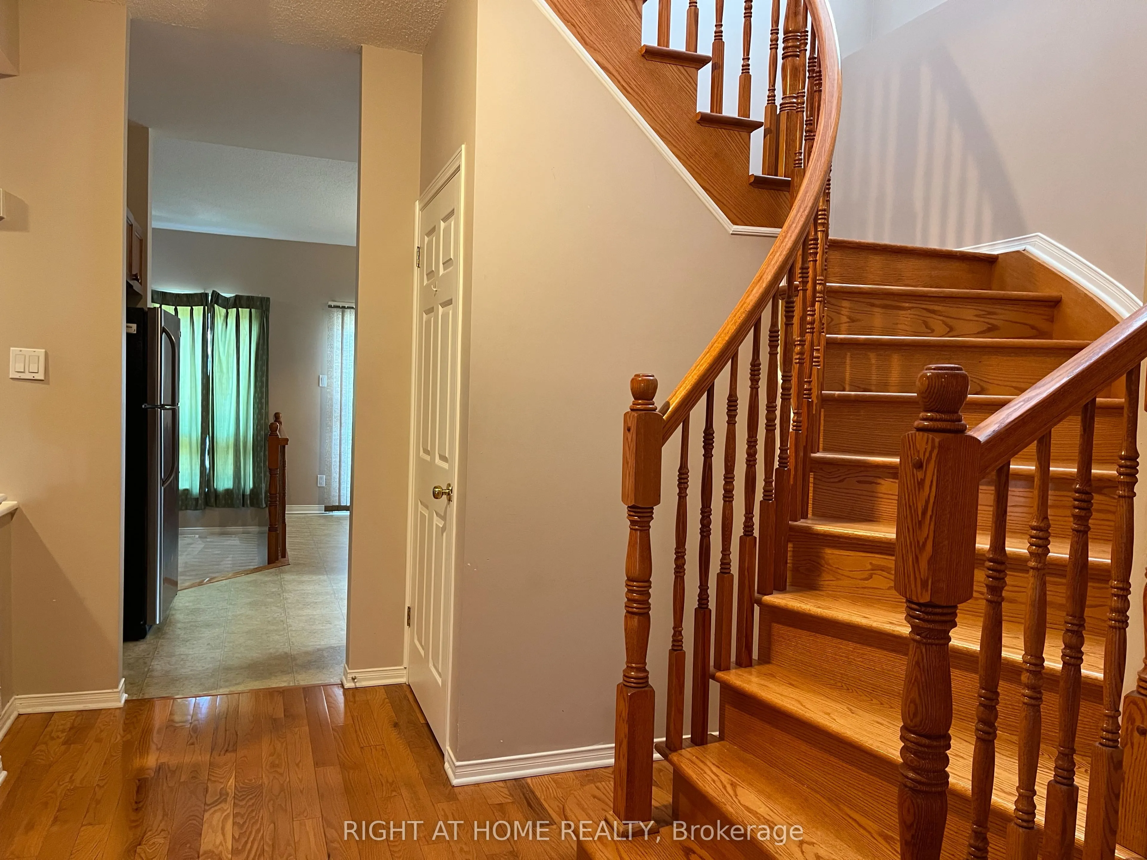 270 DEERCROFT Avenue
