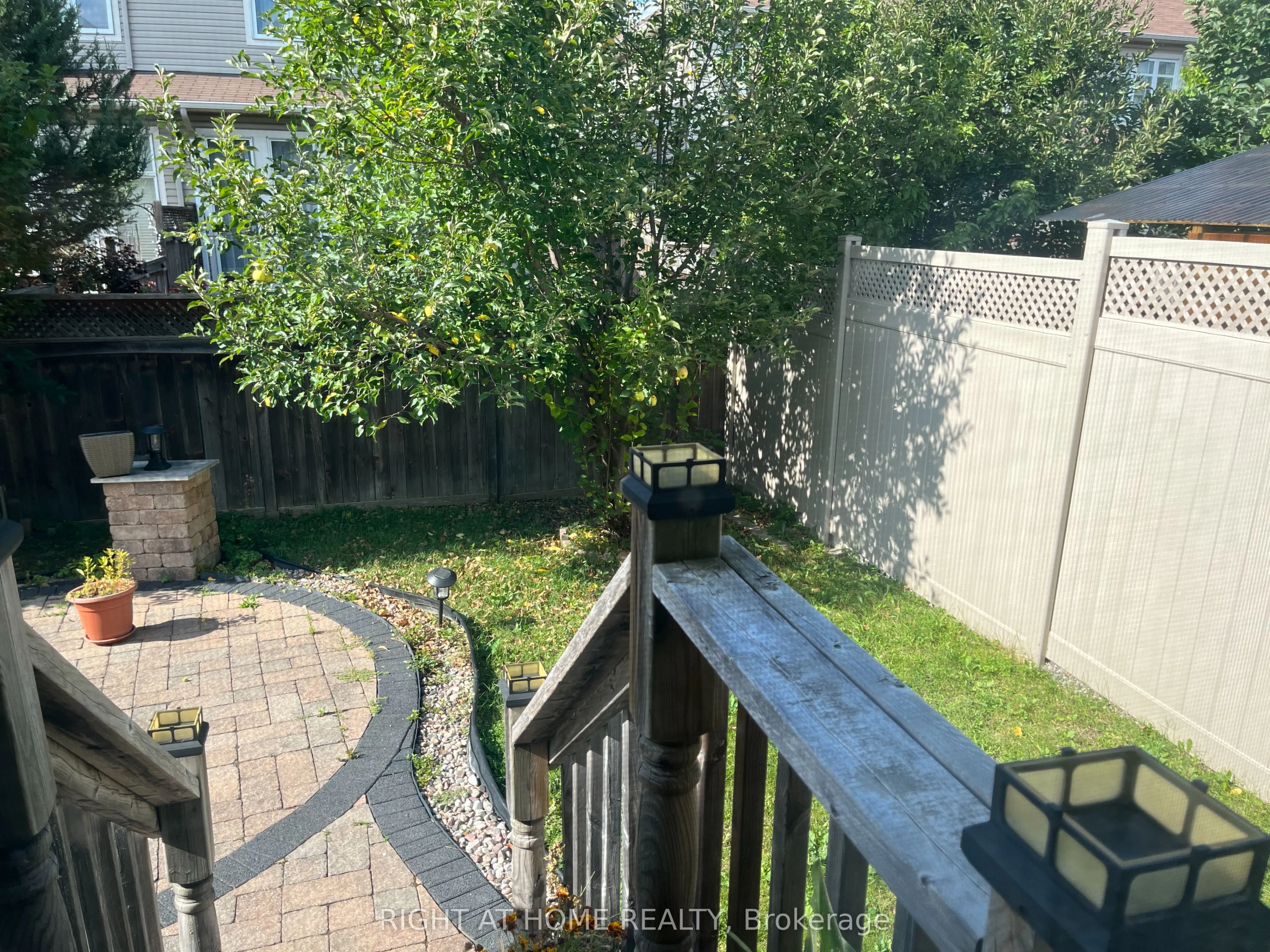 270 DEERCROFT Avenue