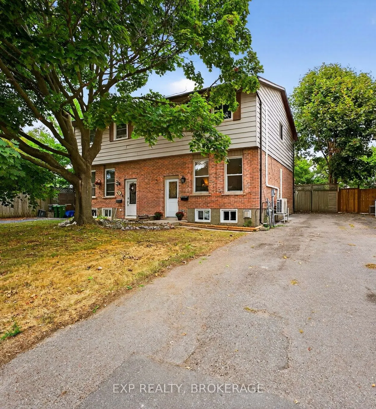834 CEDARWOOD Drive