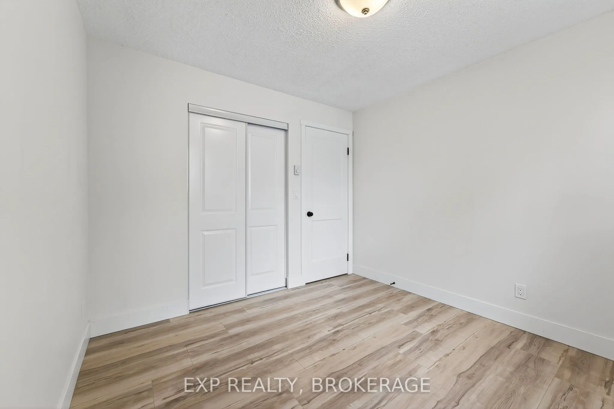 834 CEDARWOOD Drive