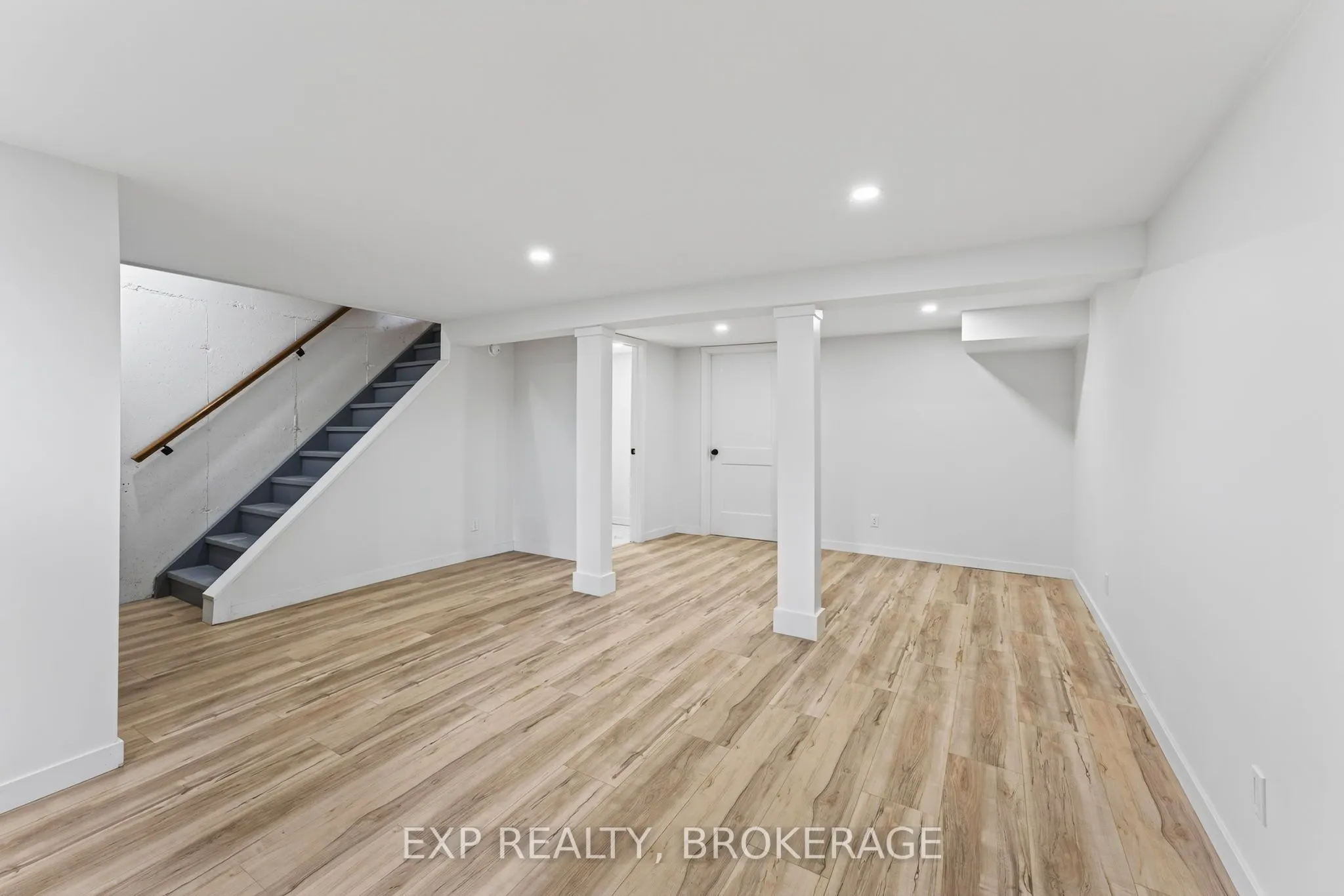 834 CEDARWOOD Drive