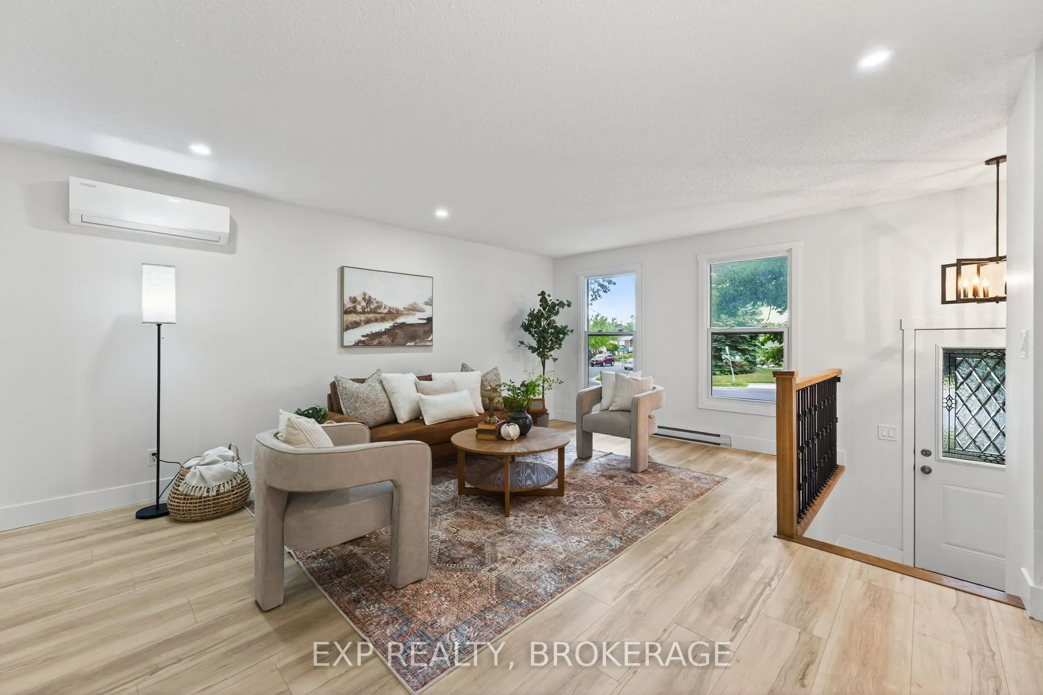 834 CEDARWOOD Drive