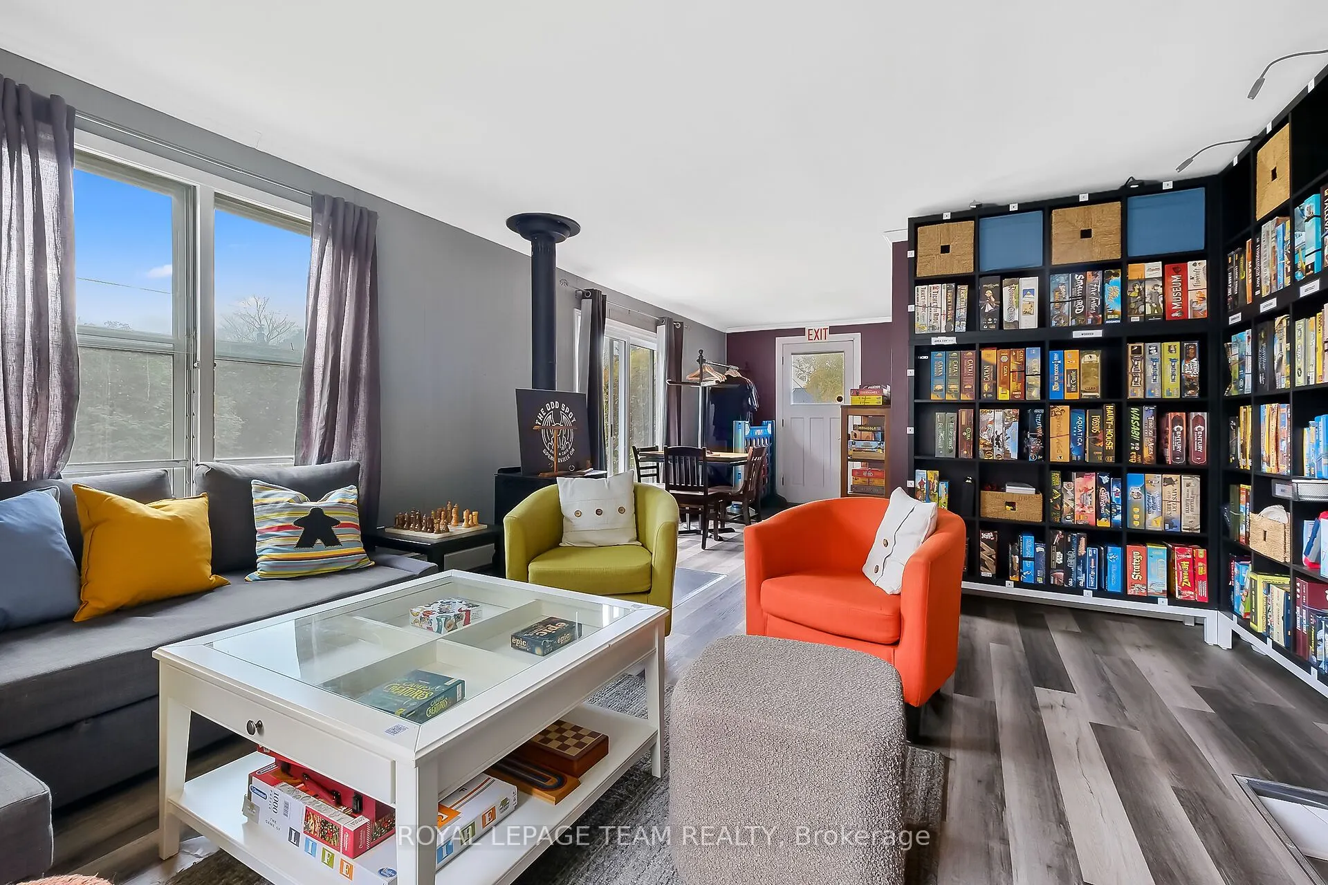 6 Spencer Street S