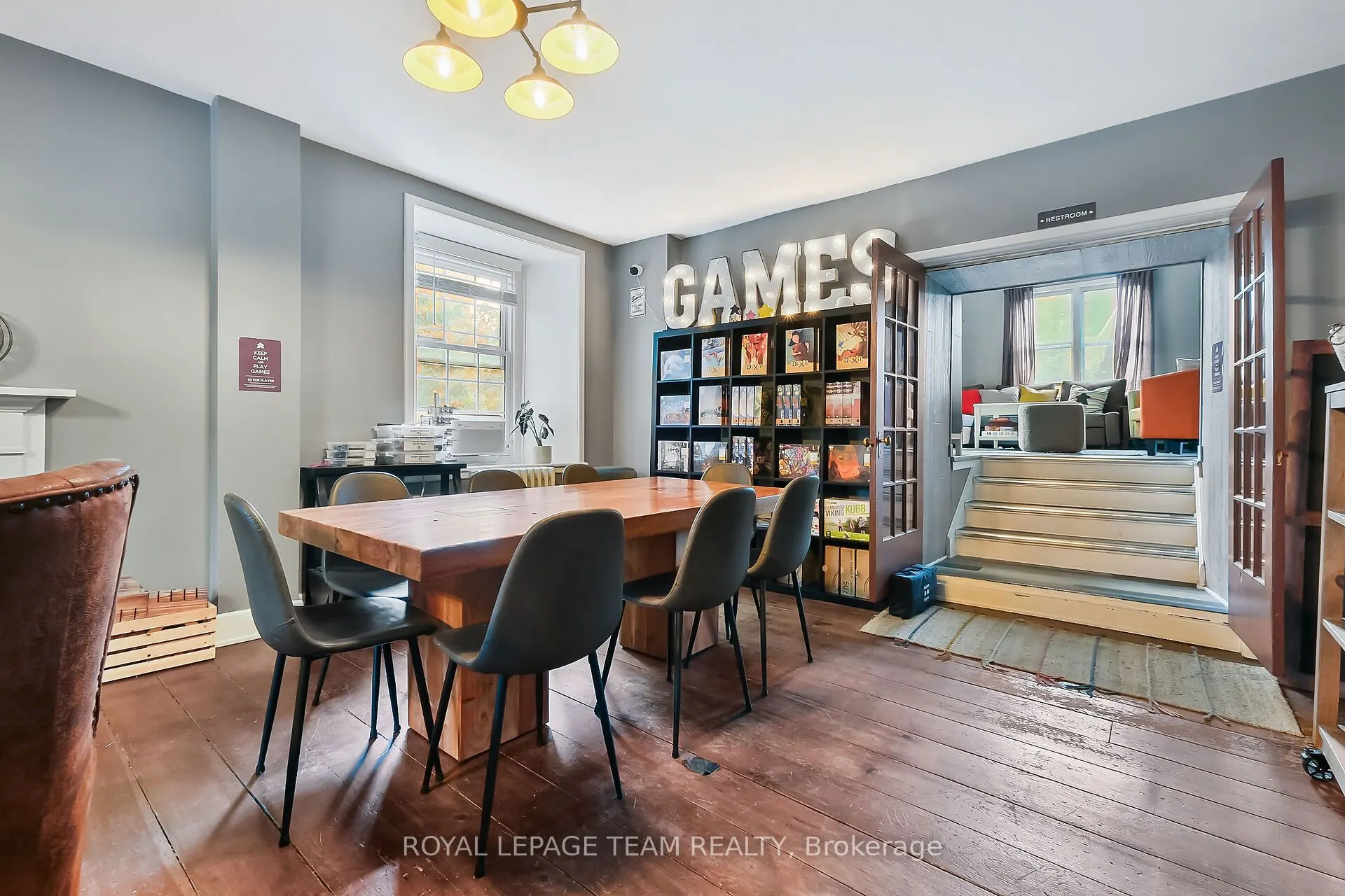 6 Spencer Street S