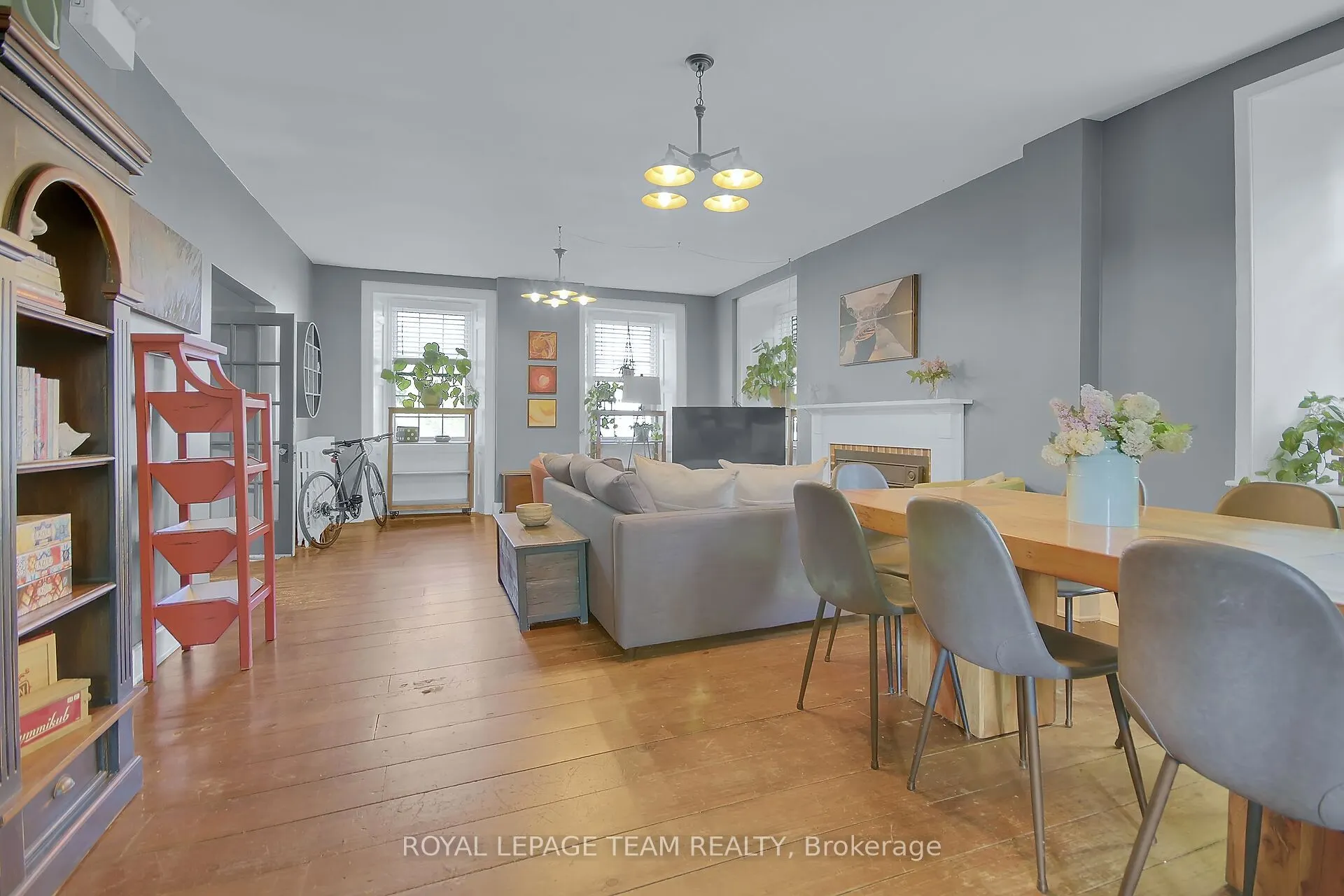 6 Spencer Street S
