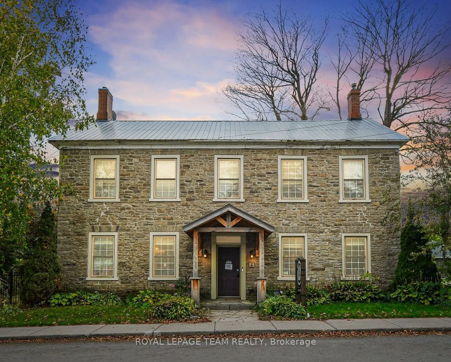 6 Spencer Street S