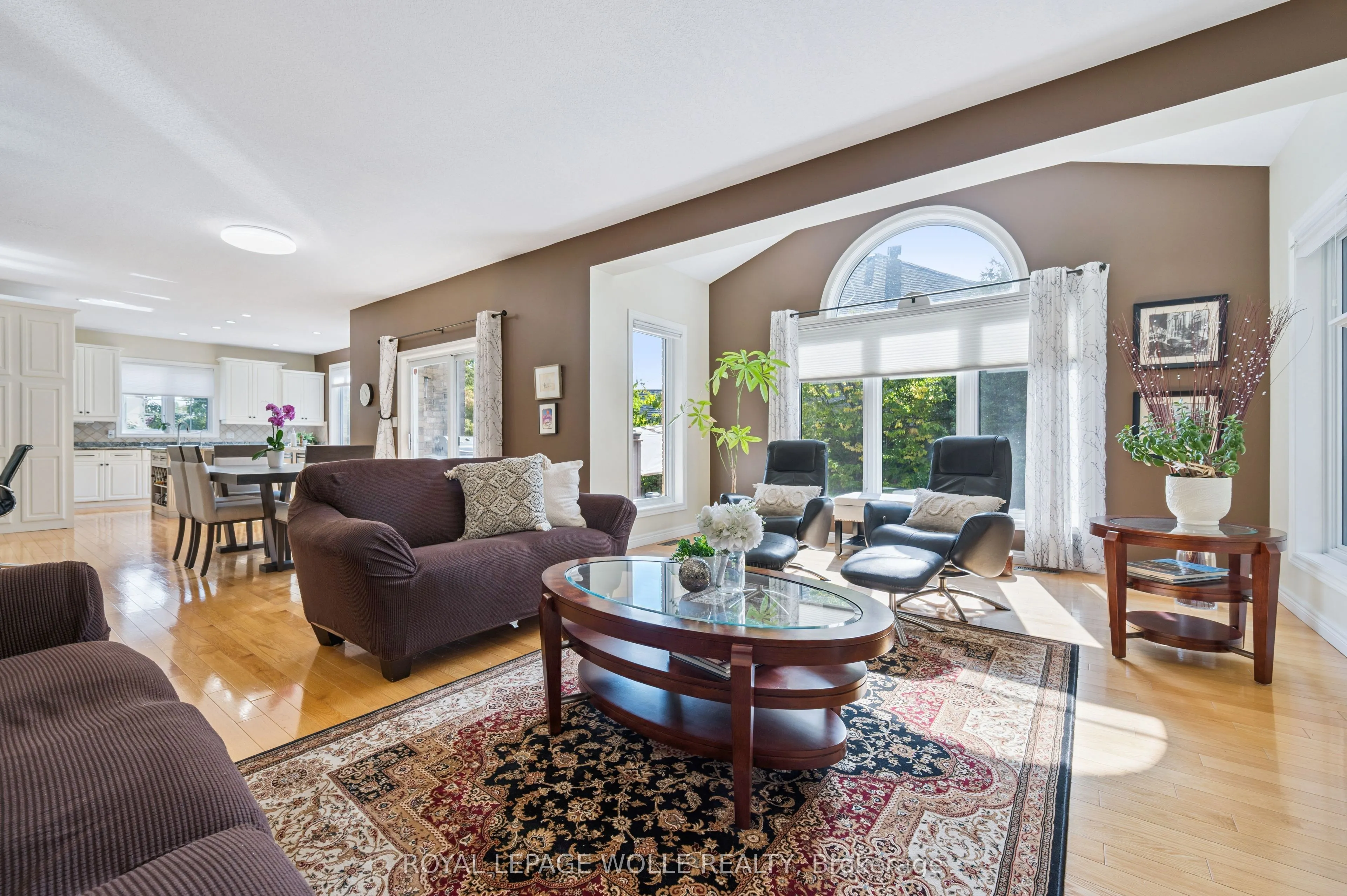 867 Creekside Drive