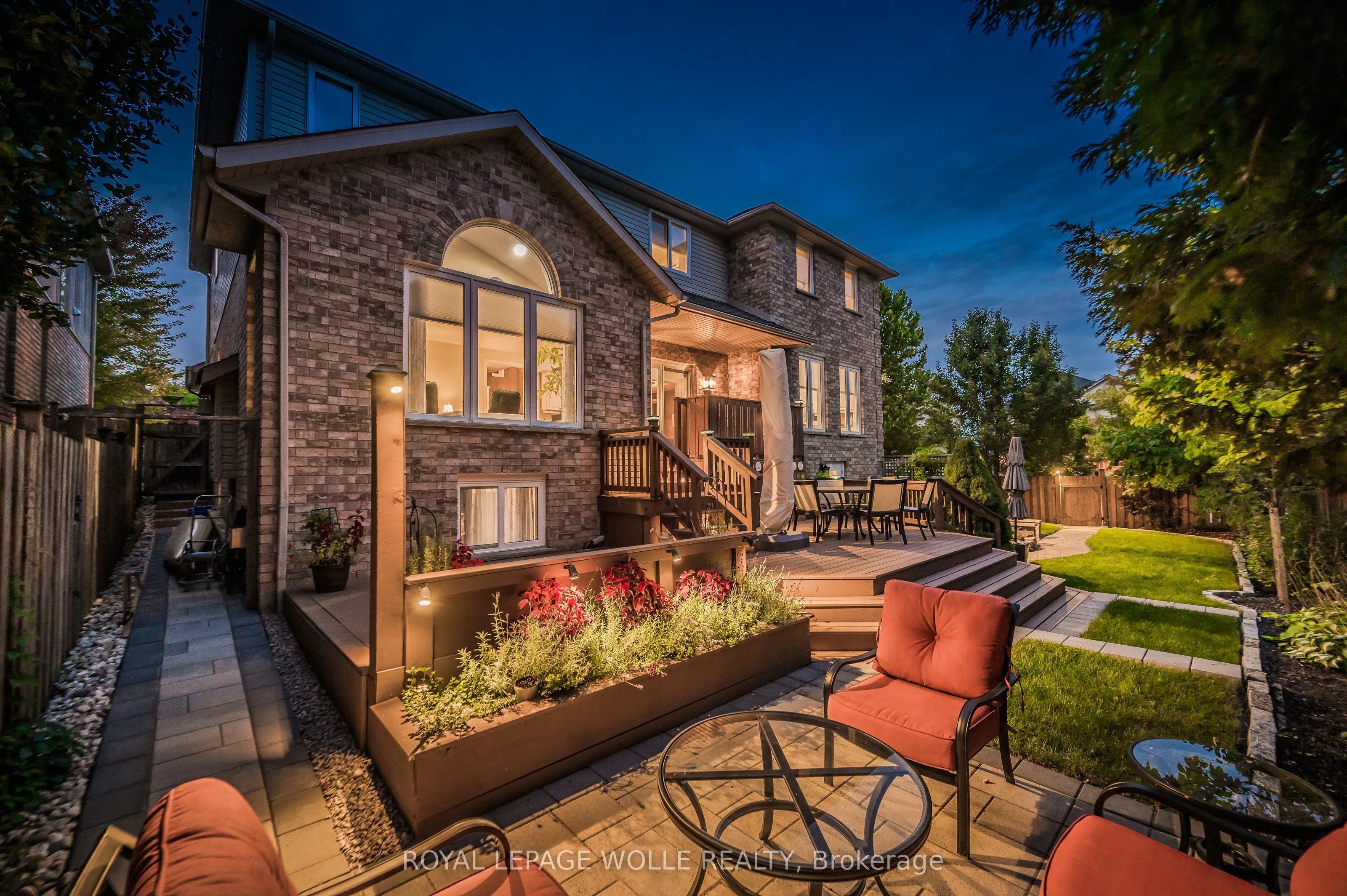 867 Creekside Drive