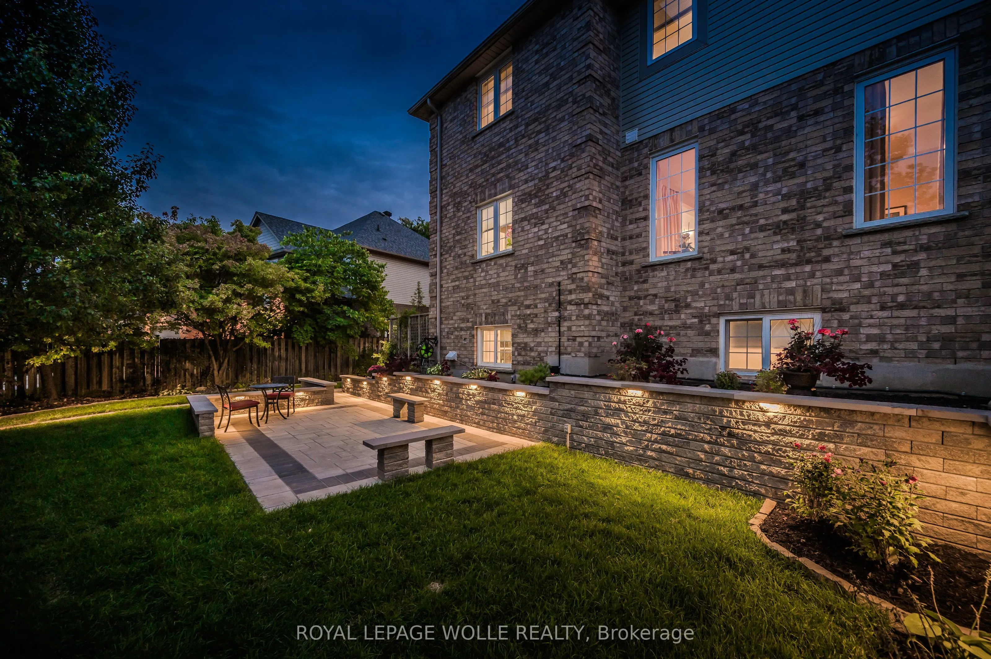 867 Creekside Drive