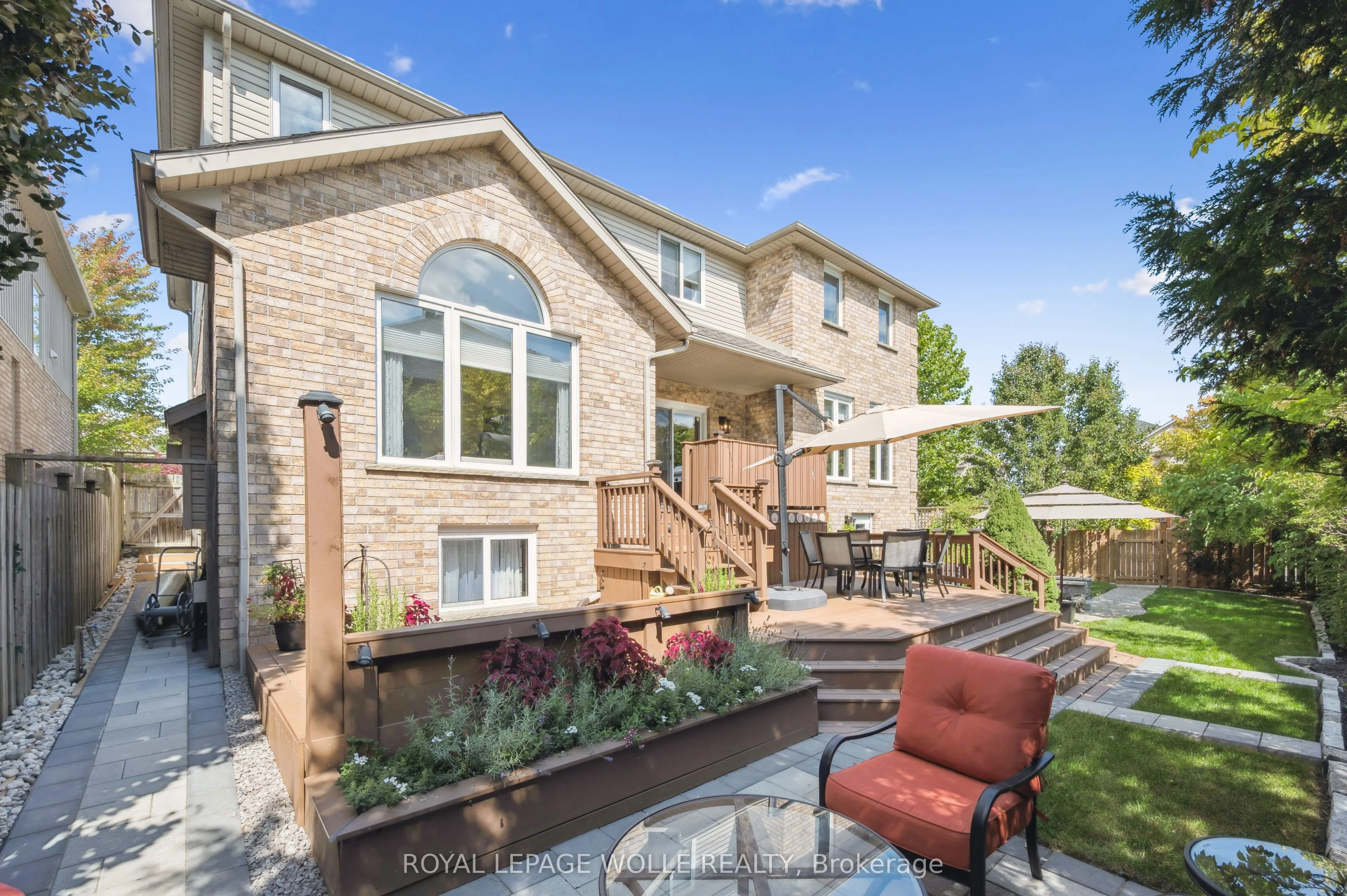 867 Creekside Drive