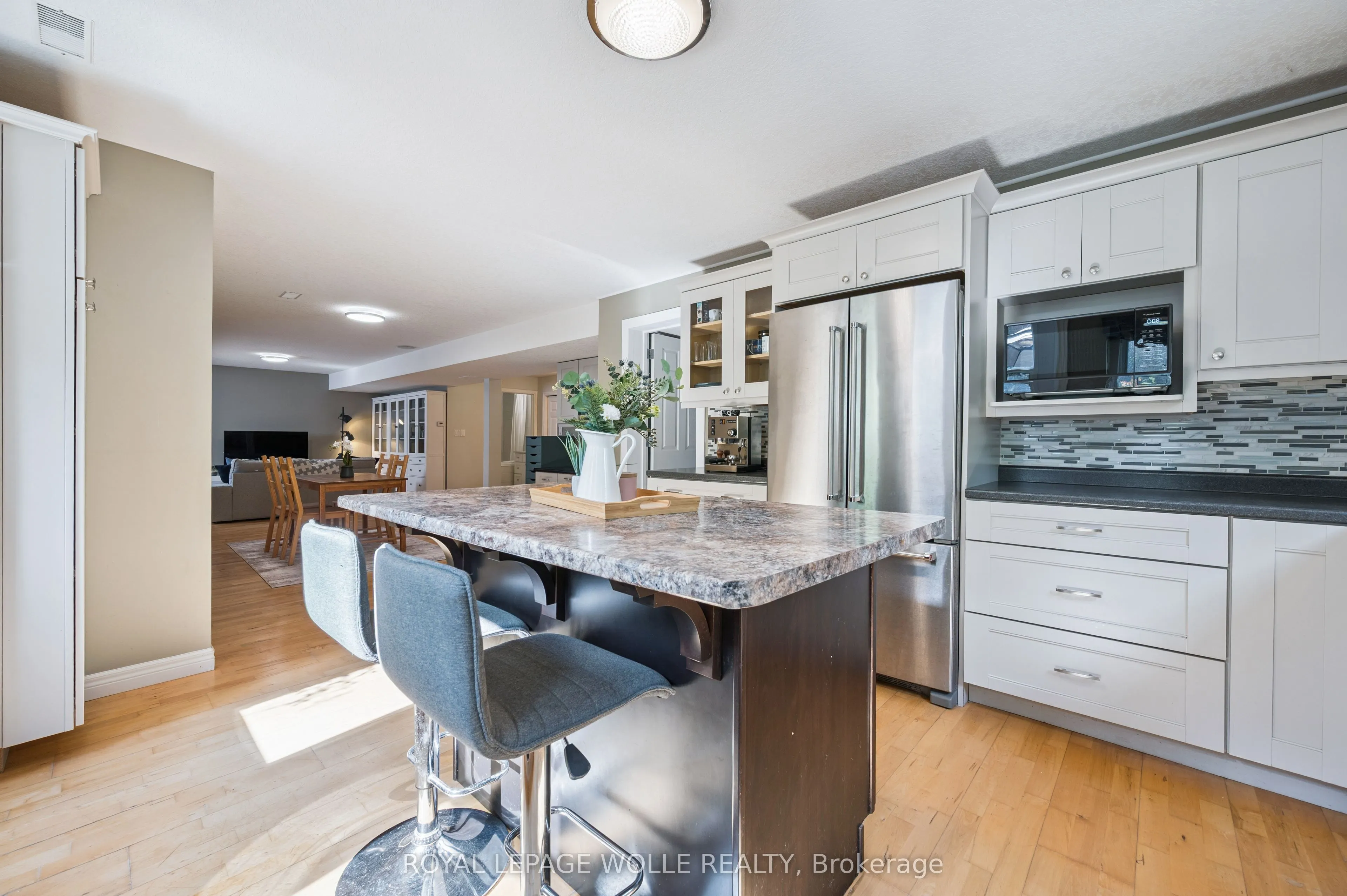 867 Creekside Drive