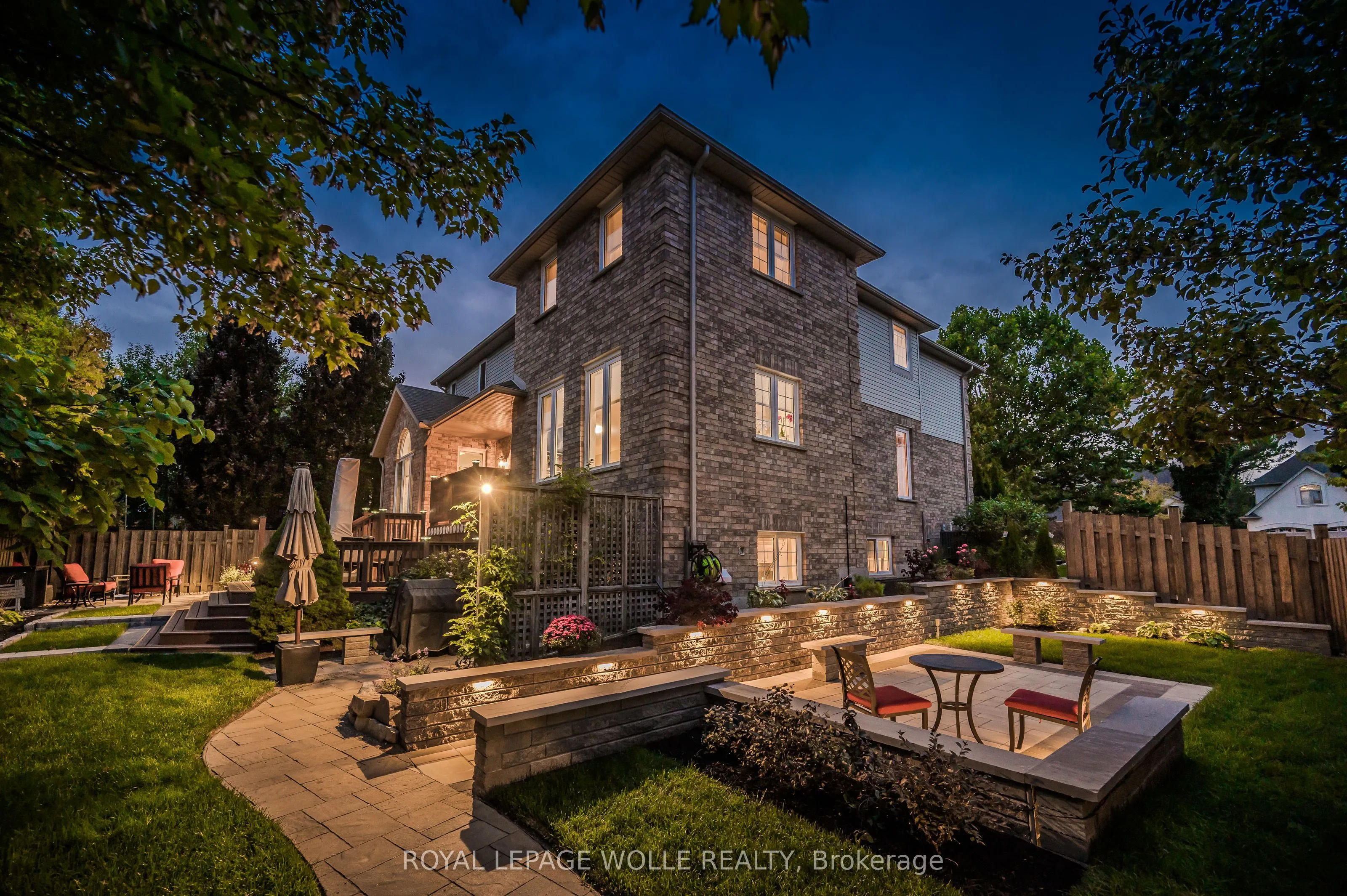 867 Creekside Drive