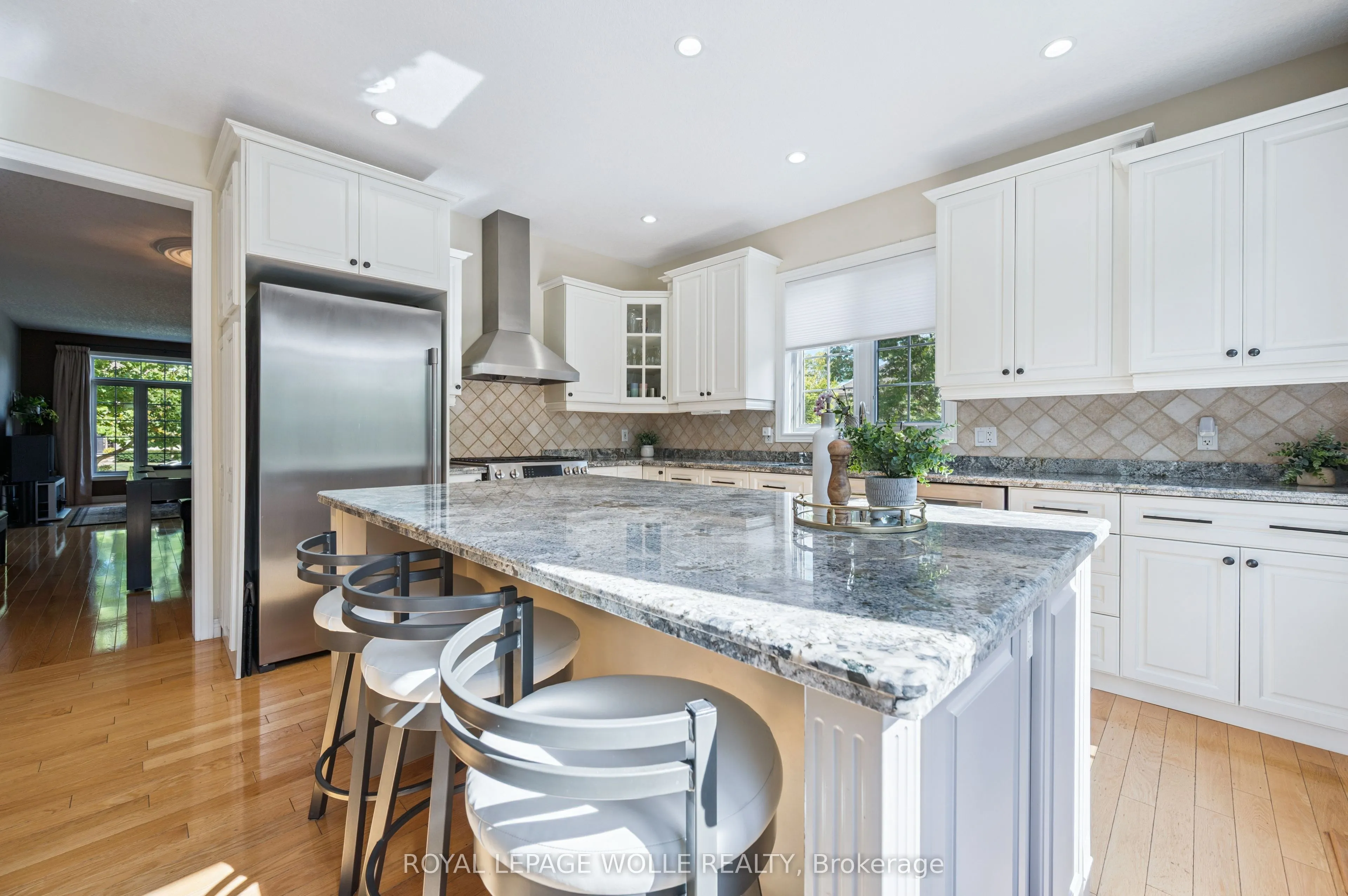867 Creekside Drive