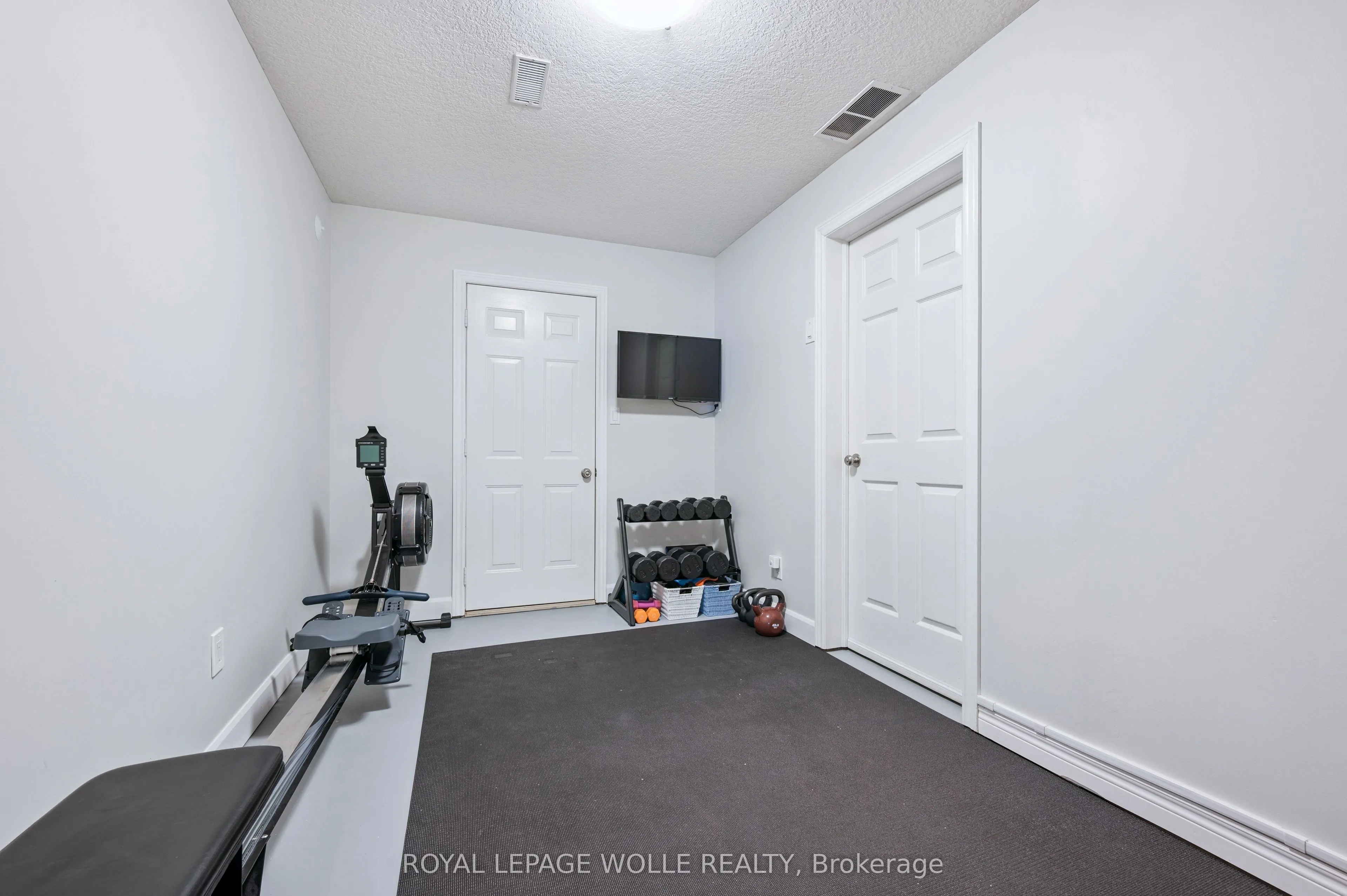 867 Creekside Drive
