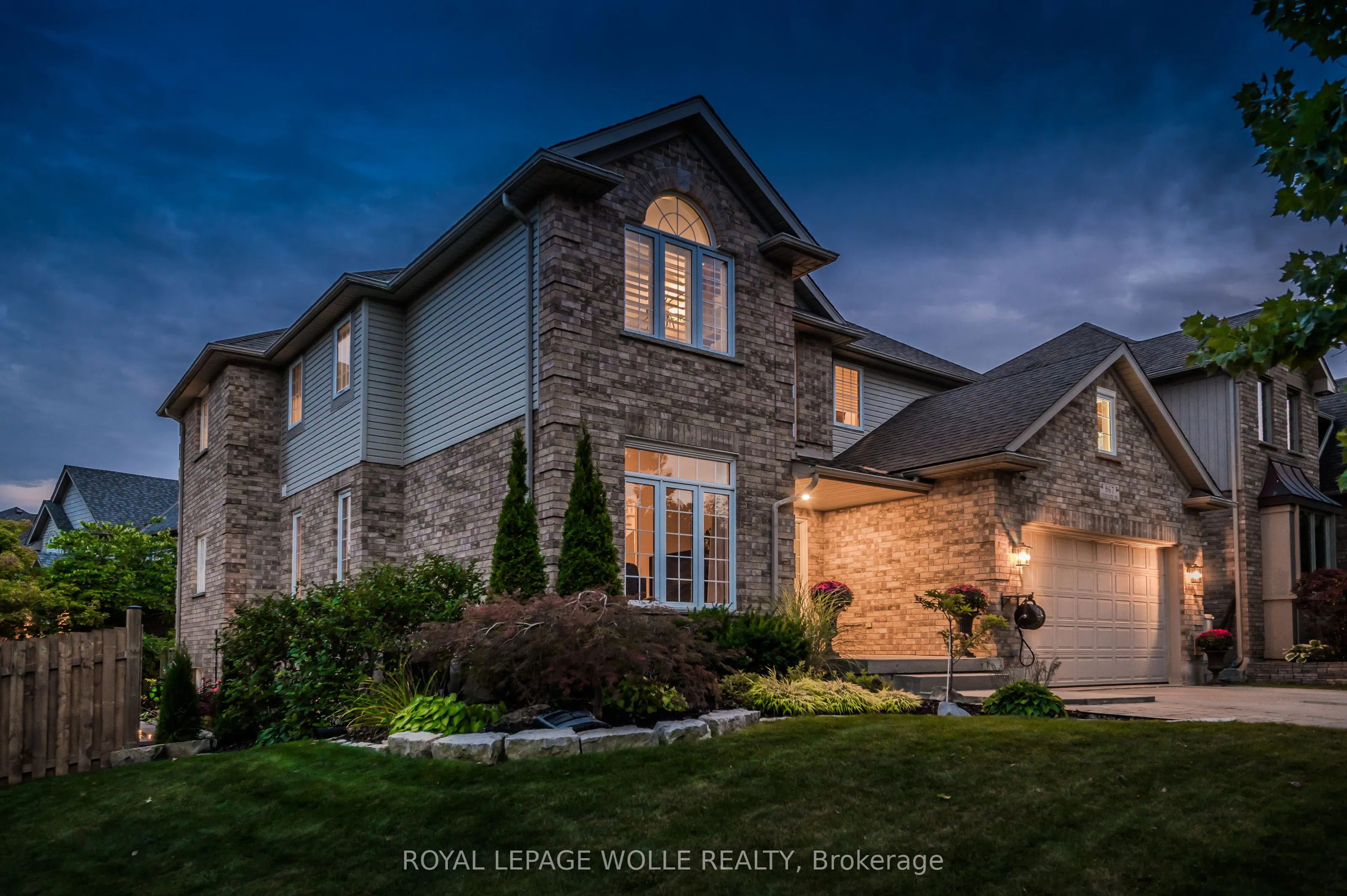 867 Creekside Drive