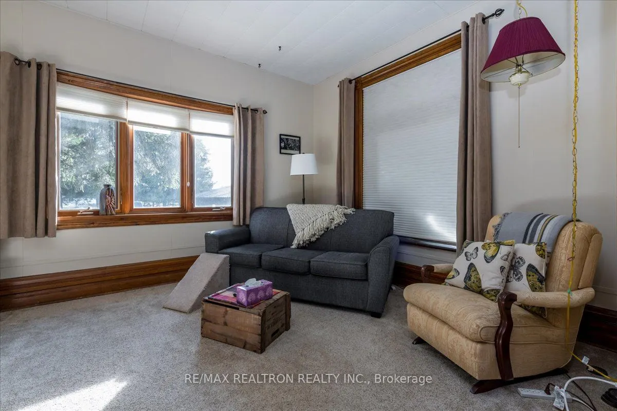 236787 13 Grey Road