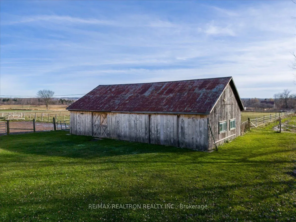 236787 13 Grey Road