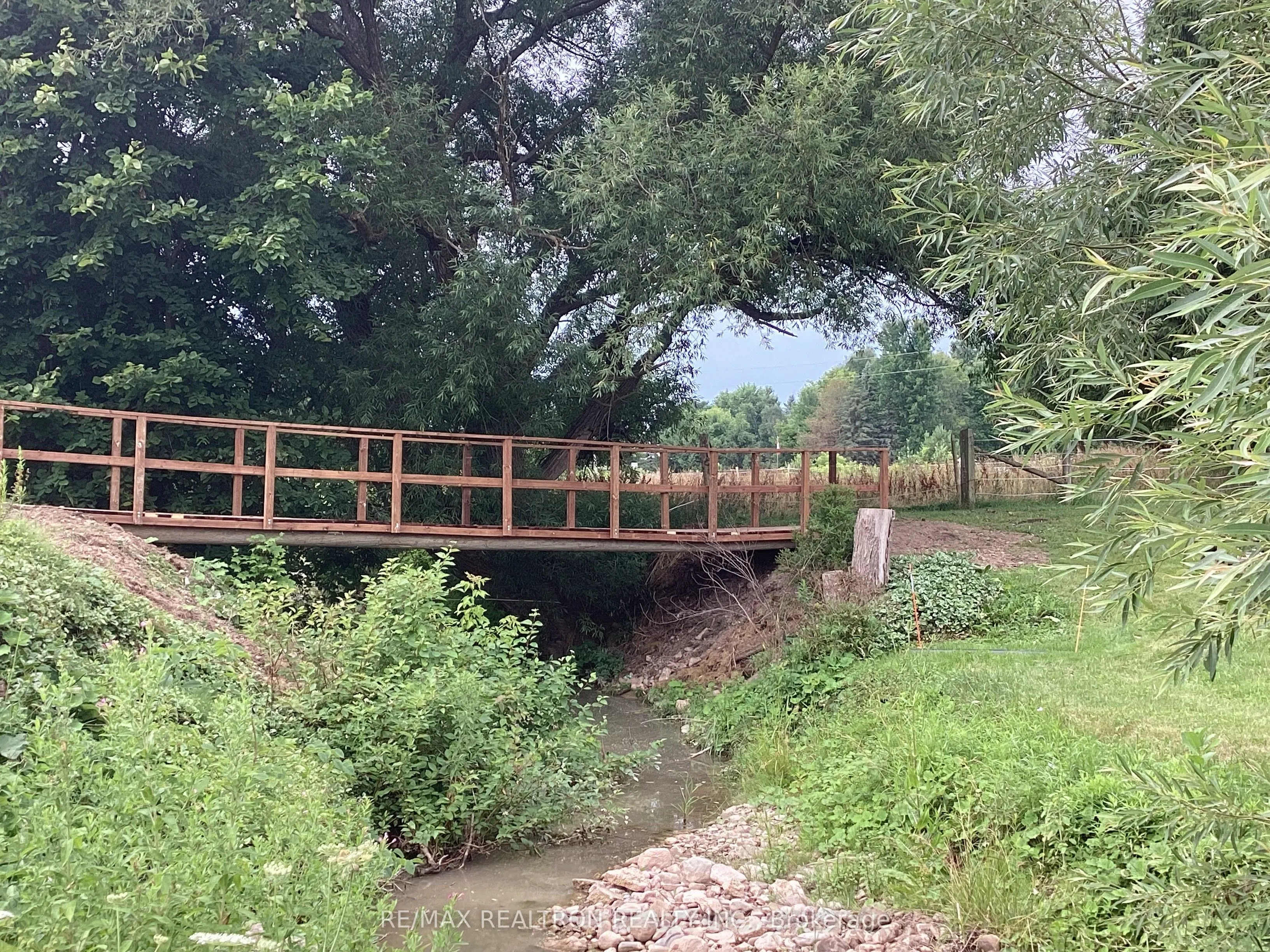 236787 13 Grey Road