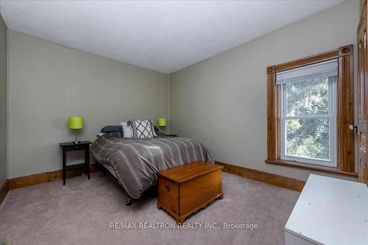 236787 13 Grey Road