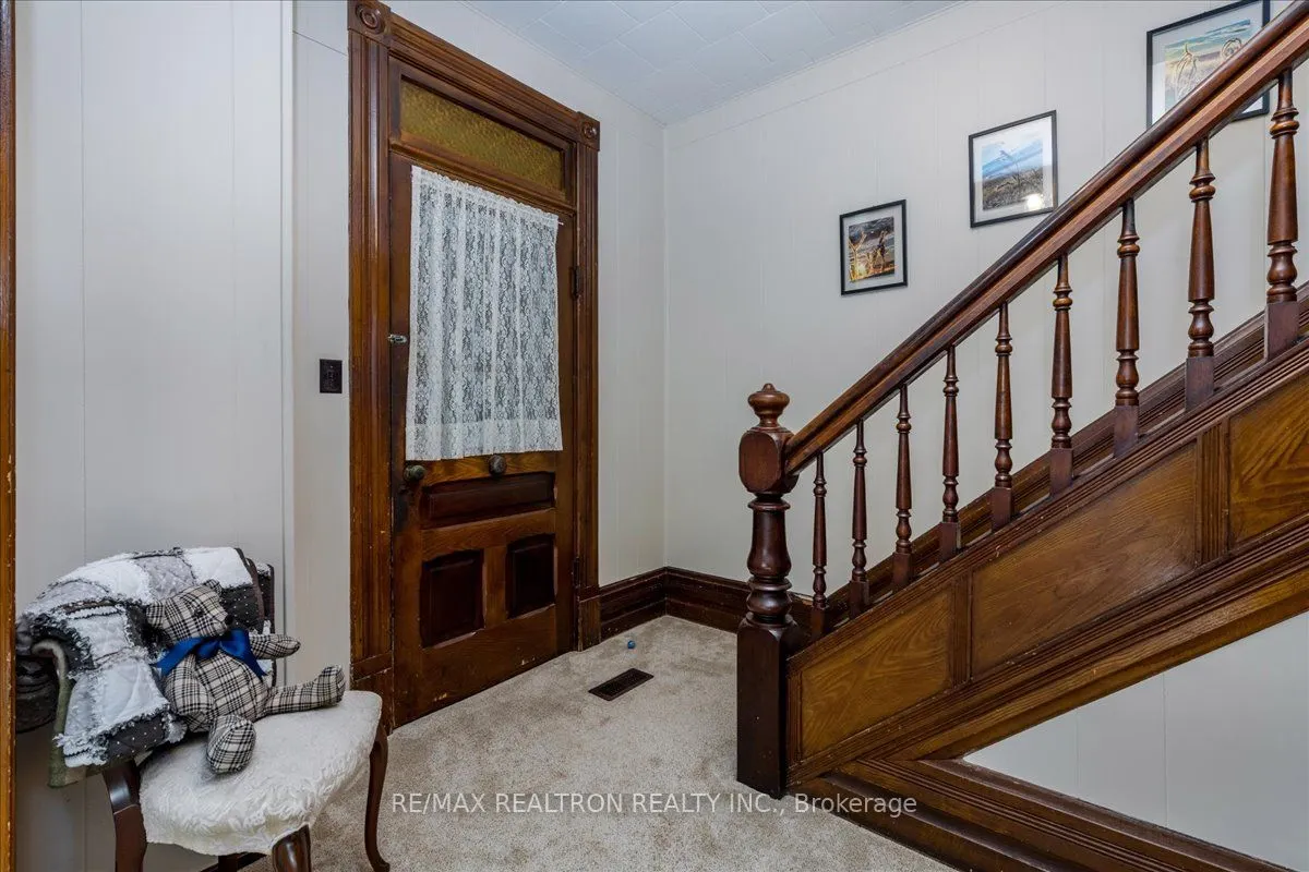 236787 13 Grey Road