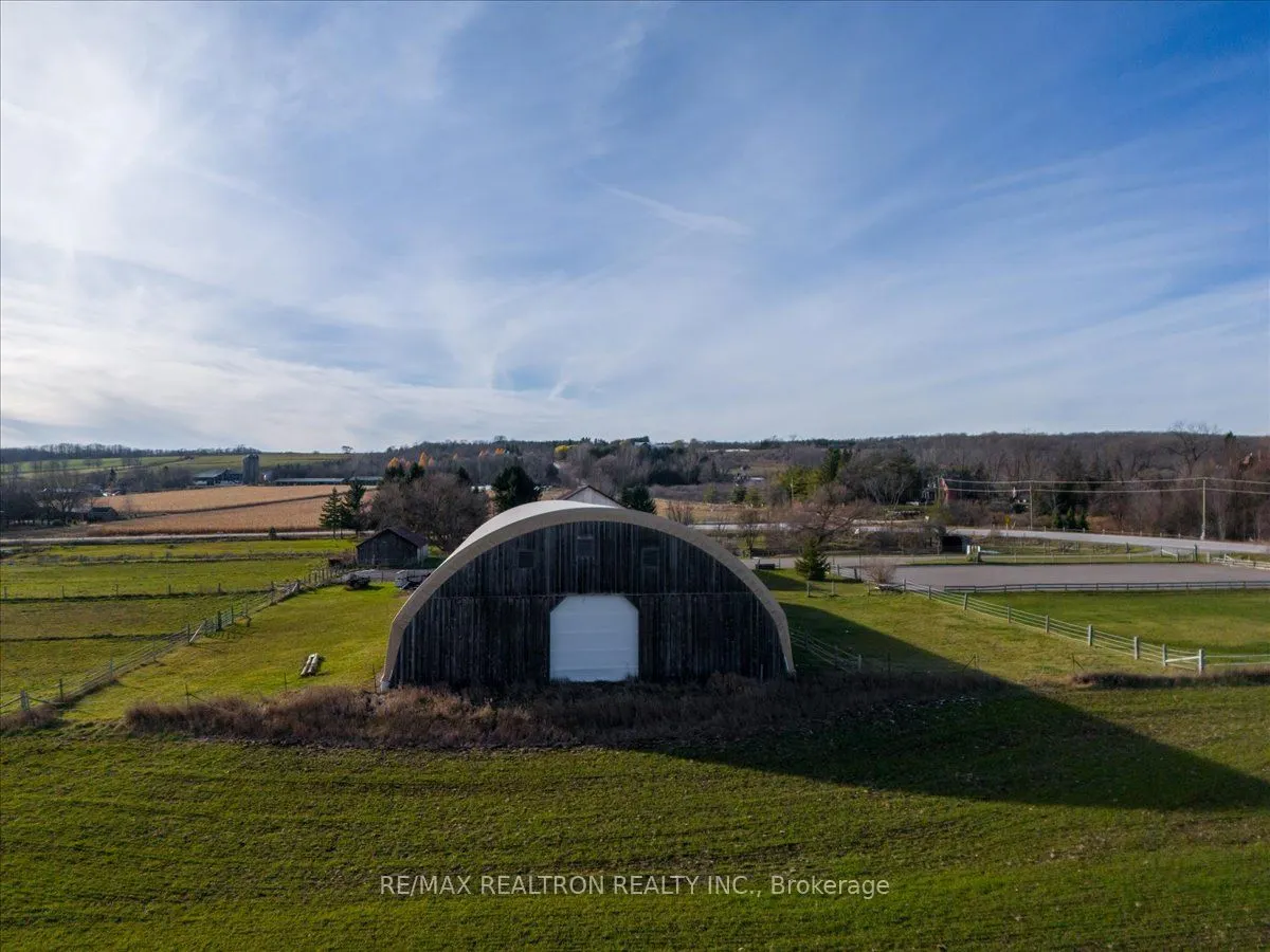 236787 13 Grey Road