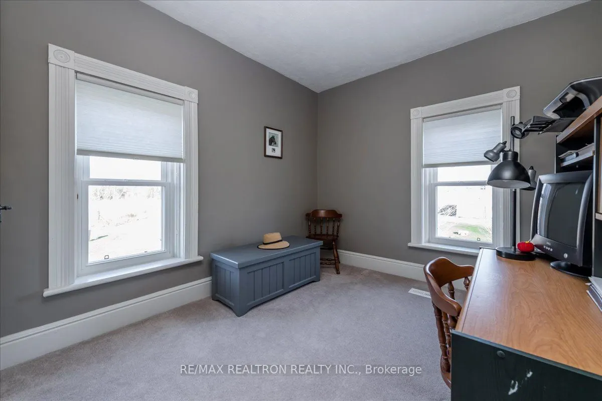 236787 13 Grey Road