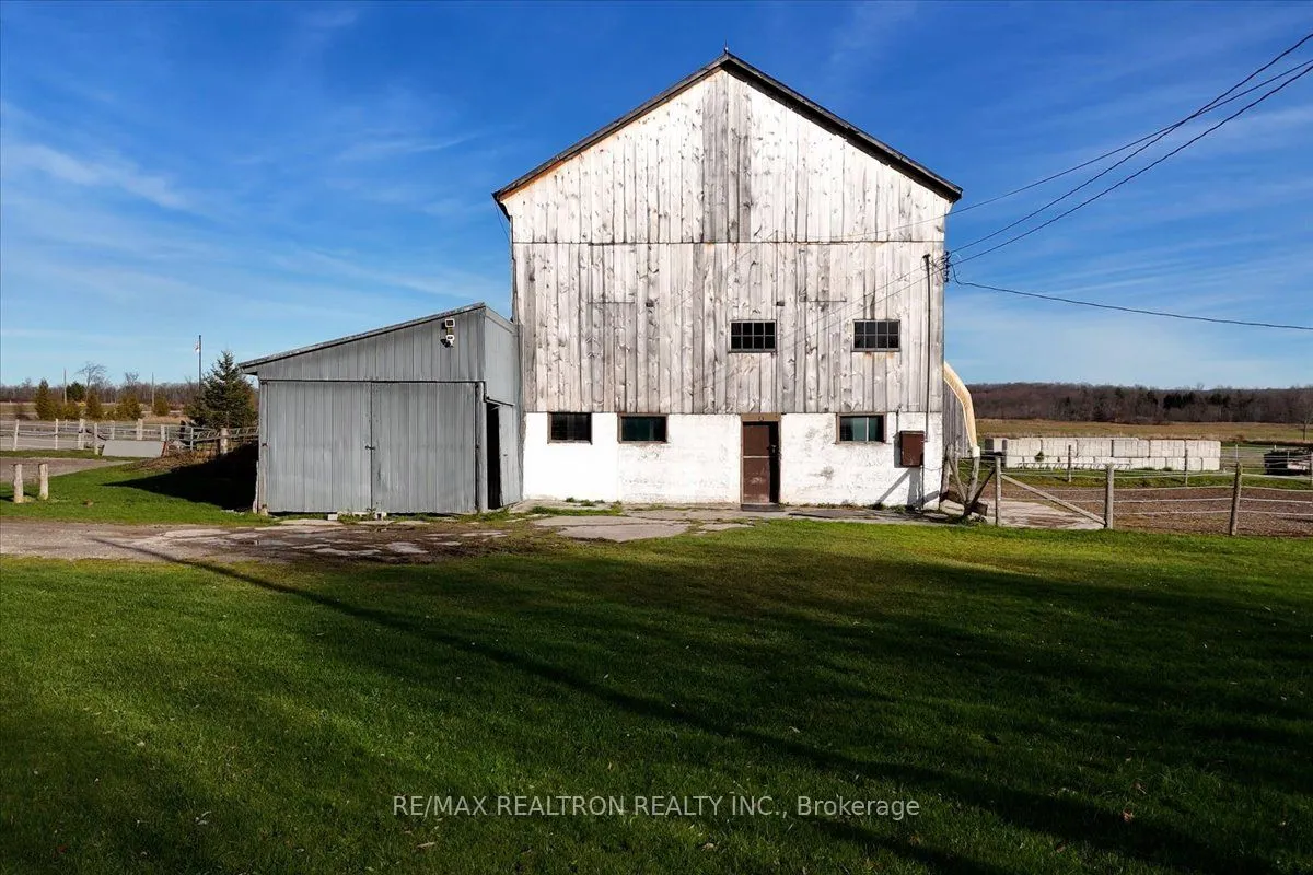 236787 13 Grey Road