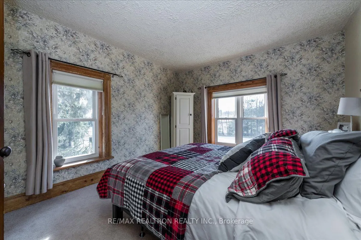 236787 13 Grey Road
