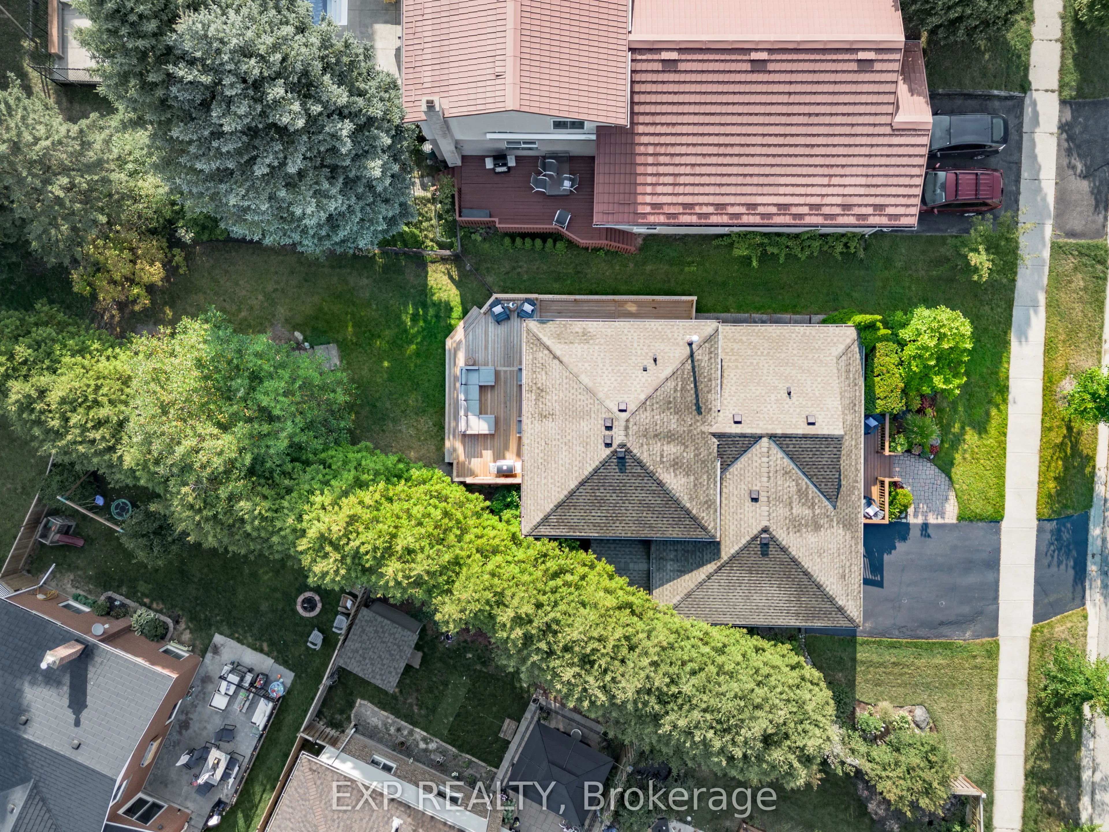 10 Stonehenge Place