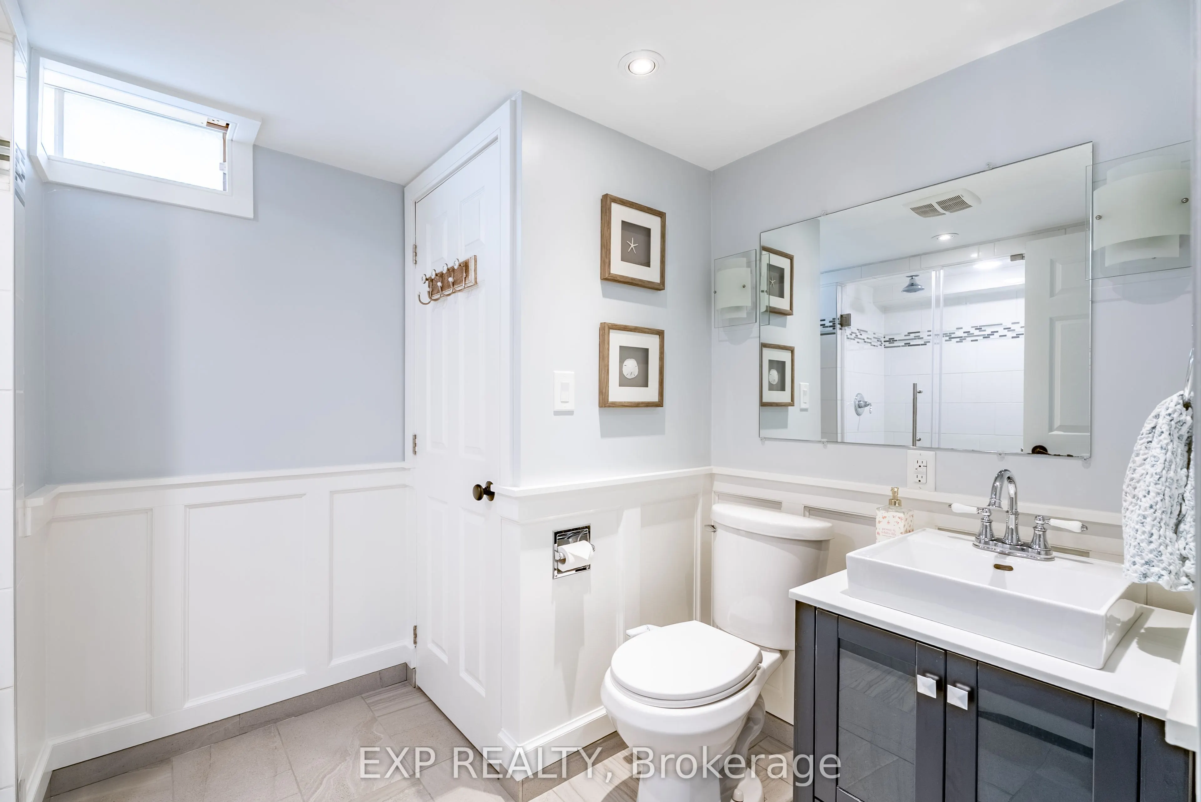 10 Stonehenge Place