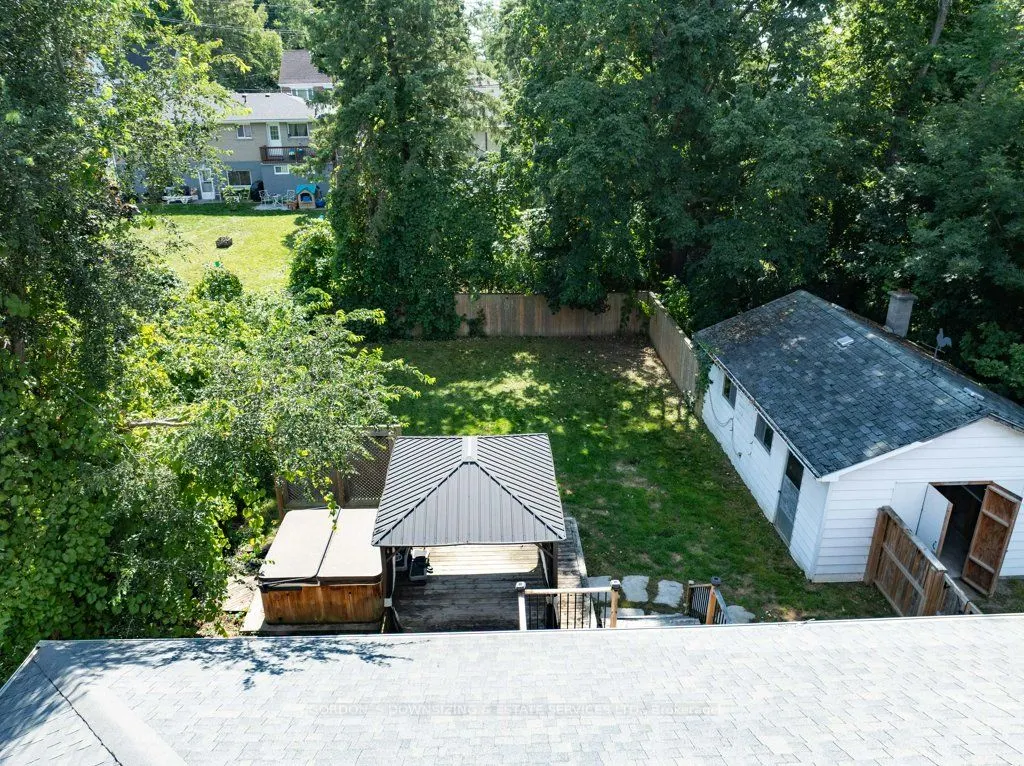 11 Porter Avenue