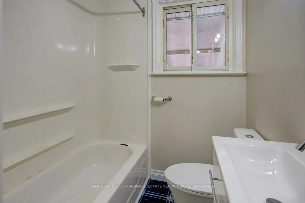 11 Porter Avenue
