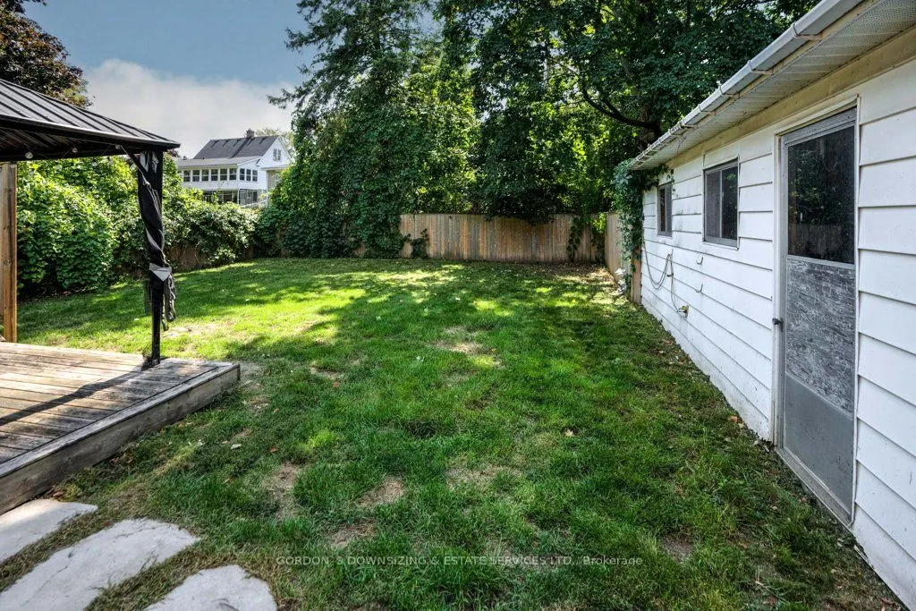 11 Porter Avenue