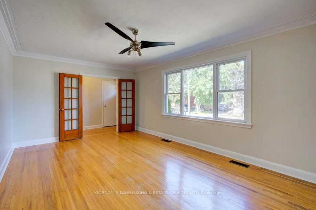 11 Porter Avenue