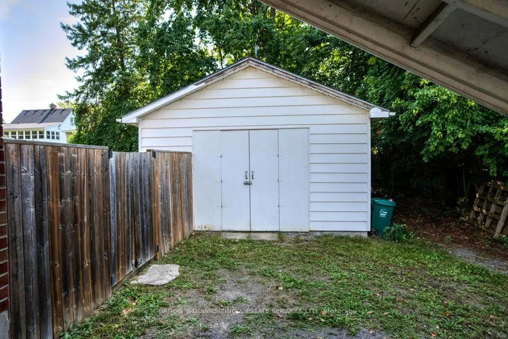 11 Porter Avenue